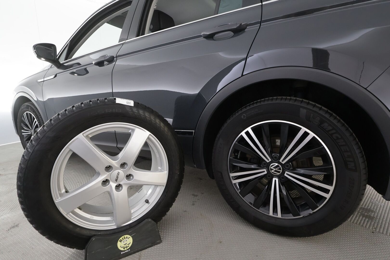 Volkswagen Tiguan 2022 Style Business 1,5 TSI 110 kW DSG-automaatti - | Webasto | ACC | Matrix-LED | P.kamera | Hierovat Sporttipenkit | Kaistavahti | Keyless | Ratinlämmitys | Ambient-valot | 1-om Suomi-auto | Kahdet renkaat | ALV |