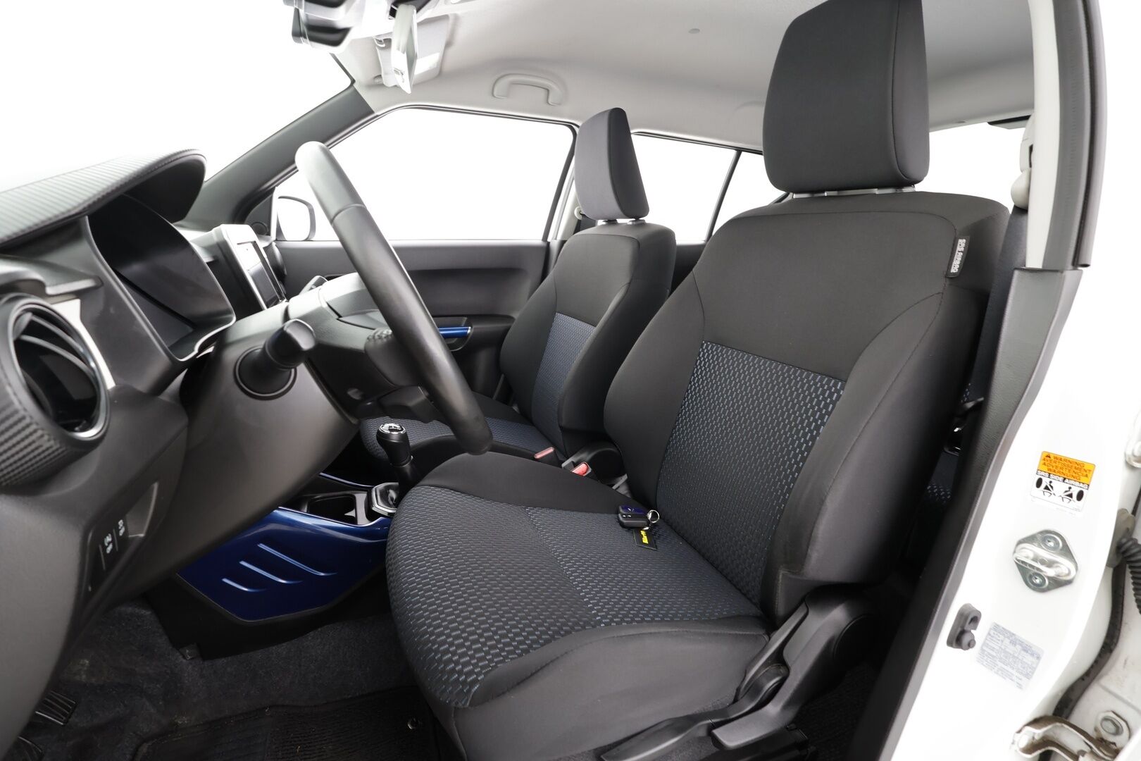 Suzuki Ignis 2022 1,2 DUALJET 4WD GLX 5MT HYBRID * Xenon / Vakkari / P.kamera / Sisätilanlämmitin / Kaistavahti / Navi / Keyless * - Suomi-auto / Kahdet renkaat - Osta nyt, maksa vasta ensi vuonna