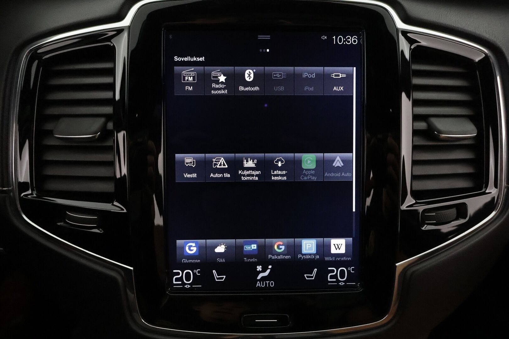 Volvo XC90 2016 T8 Twin Engine AWD Inscription aut **Panorama / HUD / Adapt.Vakkari / Full-LED / Ilmastoidut Sporttinahat Muistilla** - 3,99 % KORKOTARJOUS TÄHÄN AUTOON - Akku kuntotarkastettu / P.Kamera / Webasto / Istuimet-7 / Navi / Kaistavahti / 4-Alueinen AC / Digimittaristo / 2x Renkaat 