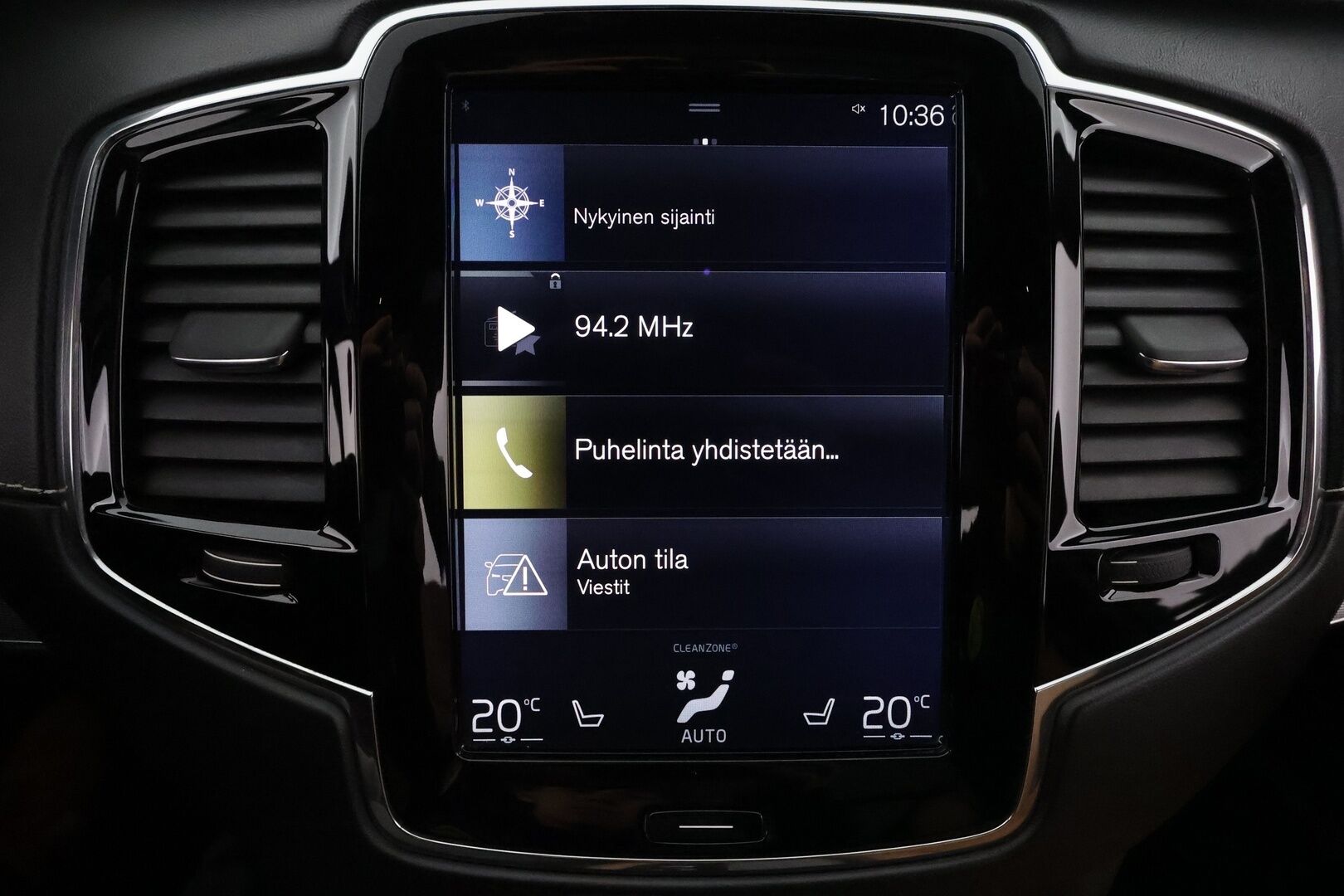 Volvo XC90 2016 T8 Twin Engine AWD Inscription aut **Panorama / HUD / Adapt.Vakkari / Full-LED / Ilmastoidut Sporttinahat Muistilla** - 3,99 % KORKOTARJOUS TÄHÄN AUTOON - Akku kuntotarkastettu / P.Kamera / Webasto / Istuimet-7 / Navi / Kaistavahti / 4-Alueinen AC / Digimittaristo / 2x Renkaat 