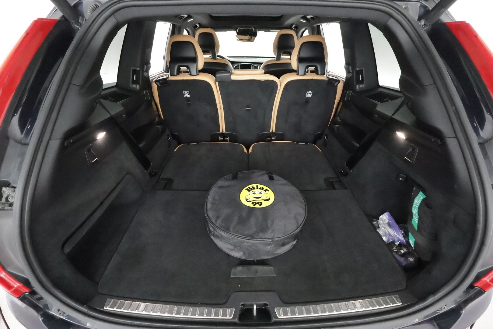 Volvo XC90 2016 T8 Twin Engine AWD Inscription aut **Panorama / HUD / Adapt.Vakkari / Full-LED / Ilmastoidut Sporttinahat Muistilla** - 3,99 % KORKOTARJOUS TÄHÄN AUTOON - Akku kuntotarkastettu / P.Kamera / Webasto / Istuimet-7 / Navi / Kaistavahti / 4-Alueinen AC / Digimittaristo / 2x Renkaat 
