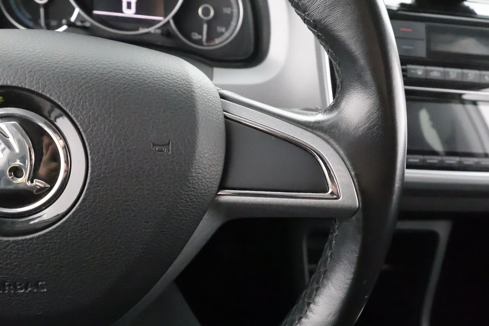 Skoda Citigo 2020 36.9 kWh 61 kW Ambition iV * Auto.ilmastointi / Bluetooth / 2xRenkaat / Kaistavahti * - Akku kuntotarkastettu