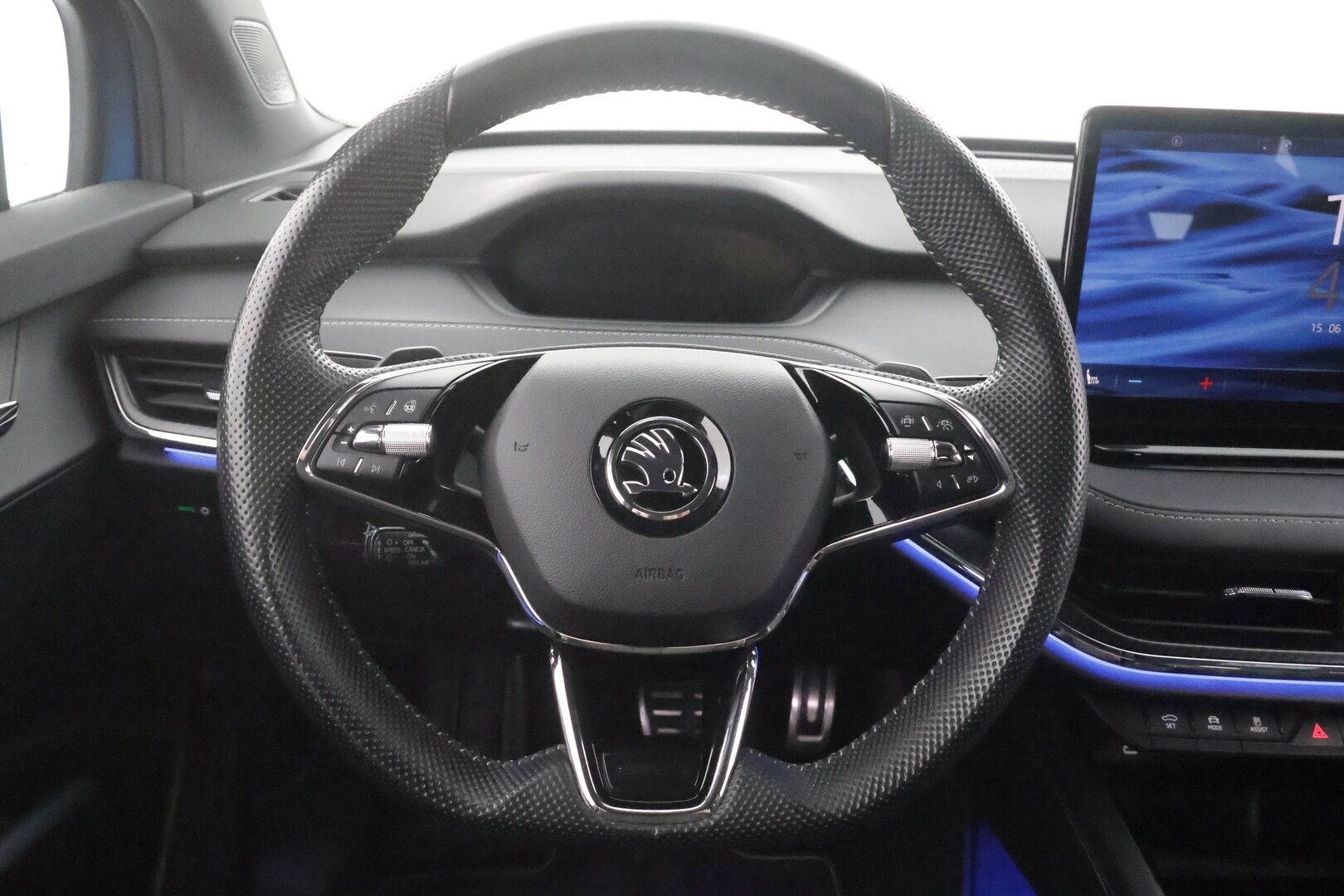 Skoda Enyaq 2022 80 SportLine iV - | ILP | Koukku | ACC | Matrix-LED | P.Kamera | Muistipenkki | Navi | Kaistavahti | Keyless | Merkkihuollot | Kahdet renkaat | Suomi-auto |