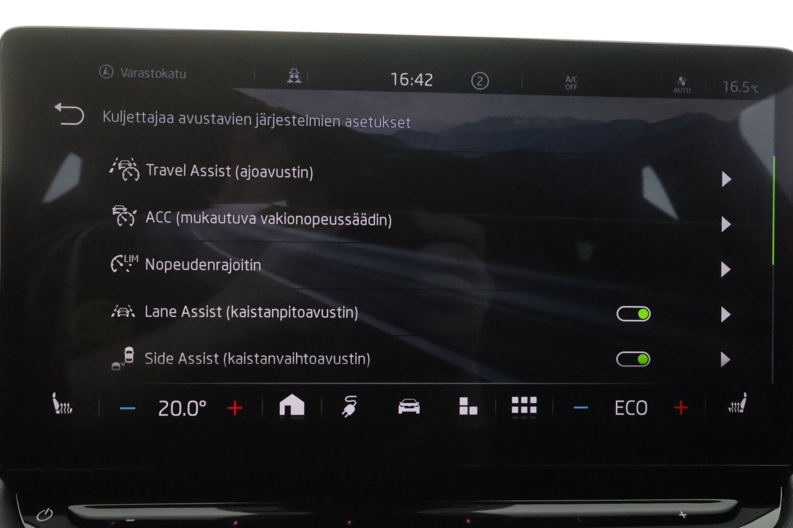 Skoda Enyaq 2022 80 SportLine iV - | ILP | Koukku | ACC | Matrix-LED | P.Kamera | Muistipenkki | Navi | Kaistavahti | Keyless | Merkkihuollot | Kahdet renkaat | Suomi-auto |
