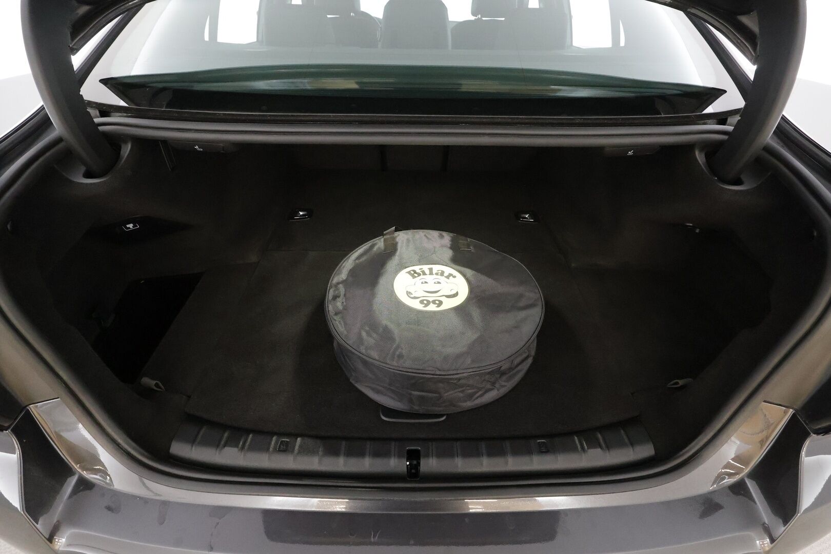 BMW 530 2023 G30 Sedan 530e A Charged Edition M Sport * ACC / Kamera / LED / Navi / Sporttinahat / H&K / Digimittaristo * - 1.Om Suomi-auto / SoH 95.2% / Kahdet renkaat aluvanteilla / Merkkihuollettu