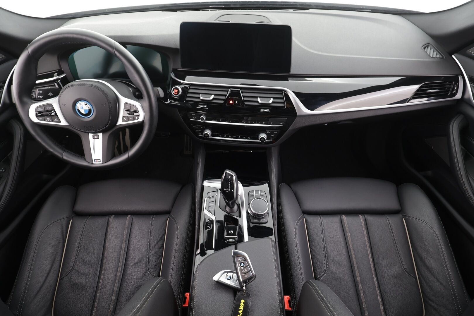 BMW 530 2023 G30 Sedan 530e A Charged Edition M Sport * ACC / P.kamera / LED / Navi / Sporttinahat / H&K / Digimittaristo * - 1.Om Suomi-auto / Kahdet renkaat aluvanteilla / Merkkihuollettu - HULLUT JOULUT KORKOTARJOUS 2,49% 