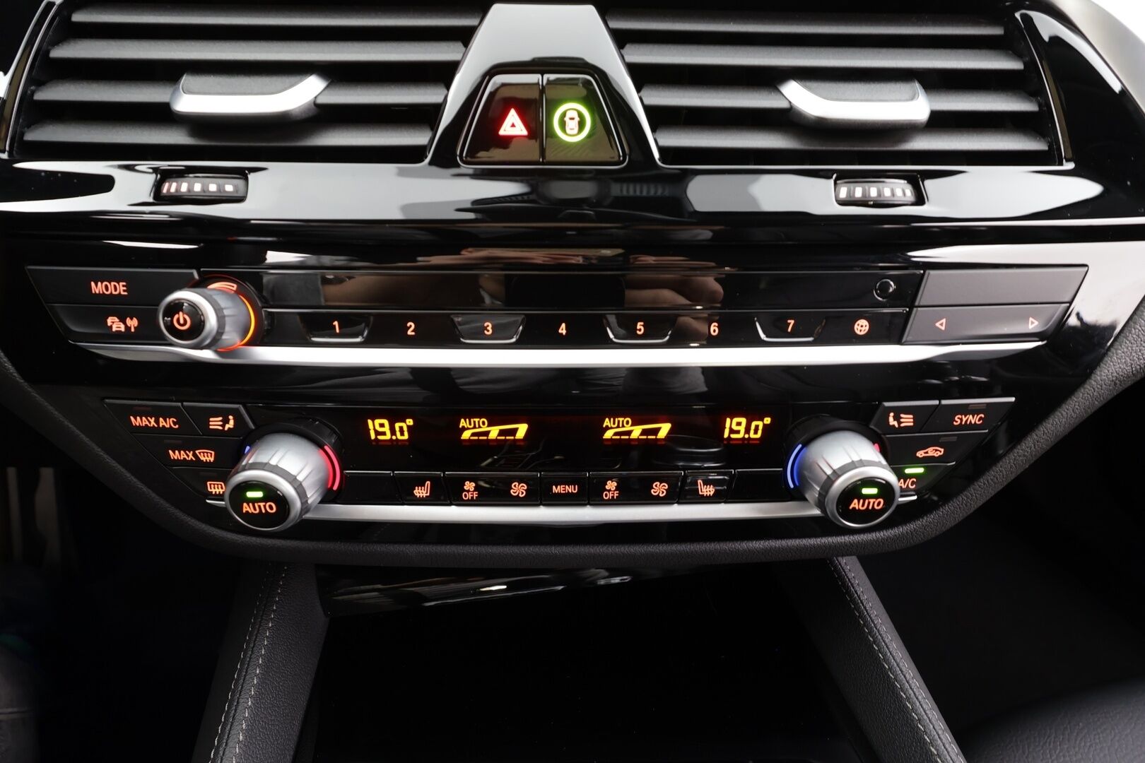 BMW 530 2023 G30 Sedan 530e A Charged Edition M Sport * ACC / P.kamera / LED / Navi / Sporttinahat / H&K / Digimittaristo * - 1.Om Suomi-auto / Kahdet renkaat aluvanteilla / Merkkihuollettu - HULLUT JOULUT KORKOTARJOUS 2,49% 