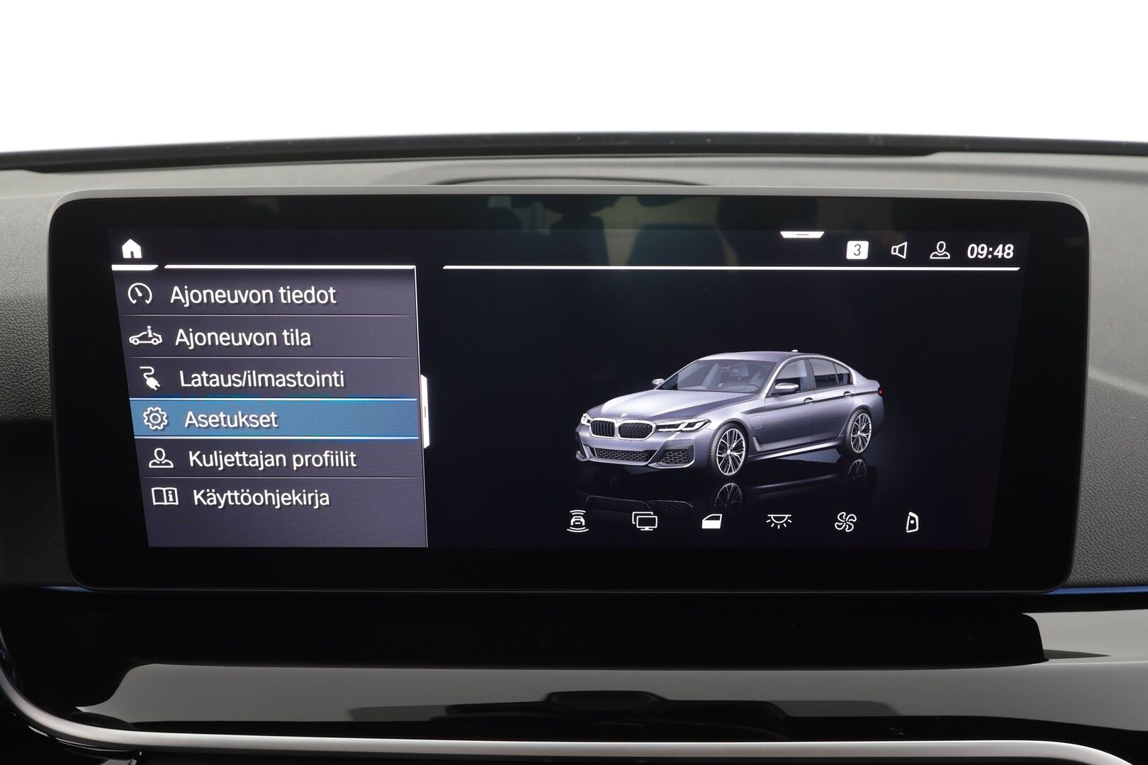 BMW 530 2023 G30 Sedan 530e A Charged Edition M Sport * ACC / Kamera / LED / Navi / Sporttinahat / H&K / Digimittaristo * - 1.Om Suomi-auto / SoH 95.2% / Kahdet renkaat aluvanteilla / Merkkihuollettu