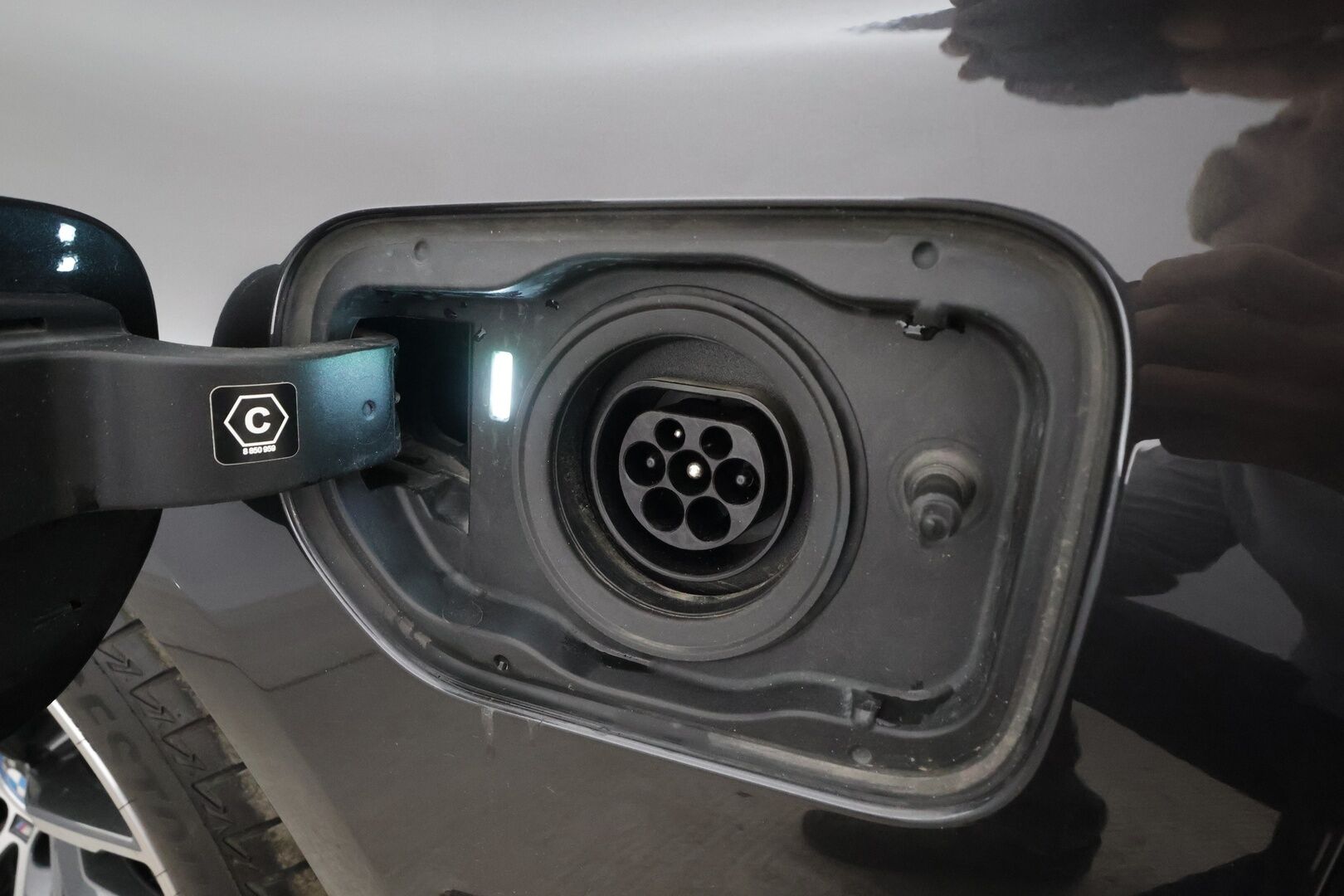 BMW 530 2023 G30 Sedan 530e A Charged Edition M Sport * ACC / Kamera / LED / Navi / Sporttinahat / H&K / Digimittaristo * - 1.Om Suomi-auto / SoH 95.2% / Kahdet renkaat aluvanteilla / Merkkihuollettu