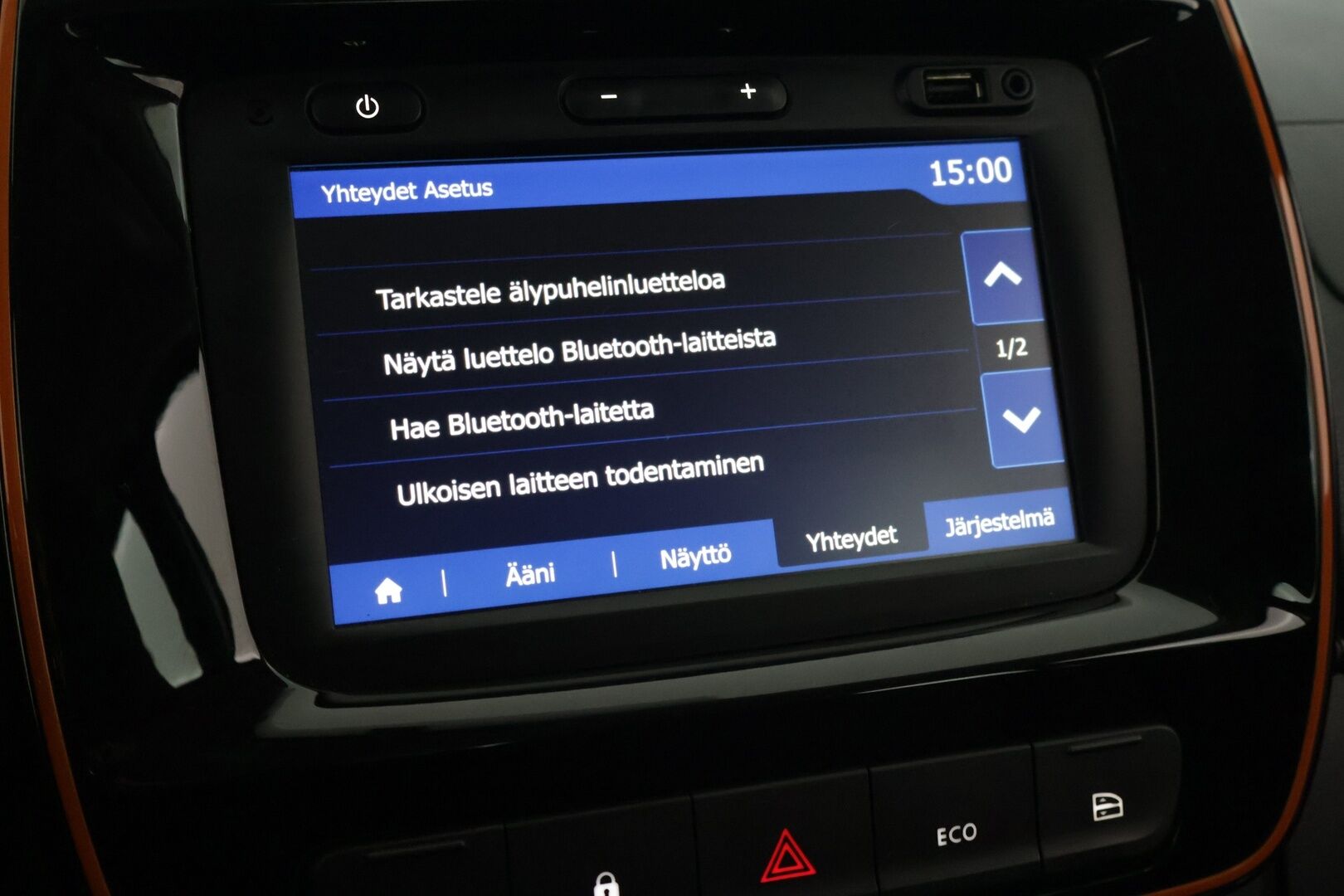 Dacia SPRING 2022 SPRING - P-Kamera / Tutkat / Nahkapenkit / Vakkari