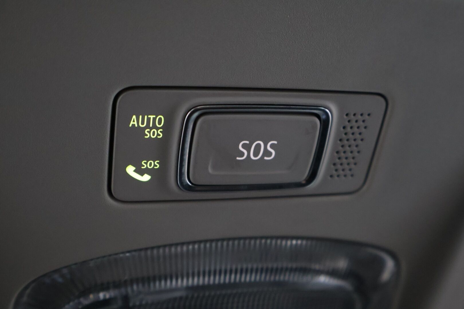 Dacia SPRING 2022 SPRING - P-Kamera / Tutkat / Nahkapenkit / Vakkari