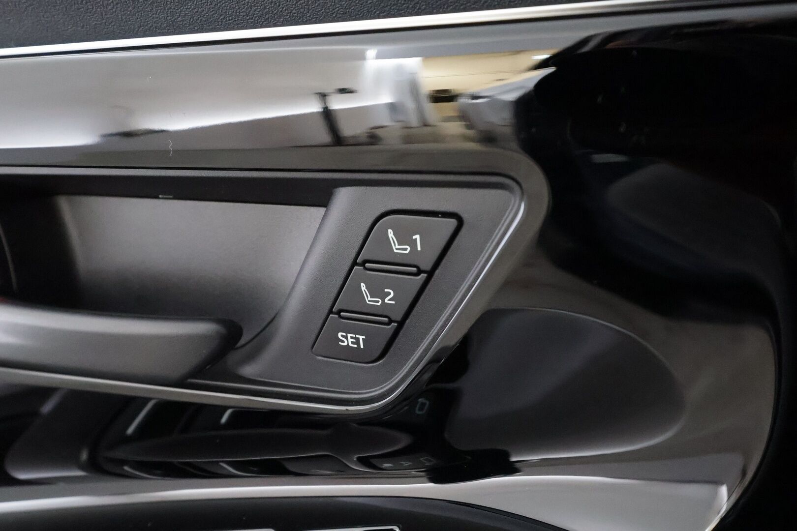Subaru Solterra 2023 Touring+ - Lämpöpumppu | ACC | Panorama | Harman&Kardon | Nahkasisusta | 360-Kamera | Keyless | Supervarusteltu!