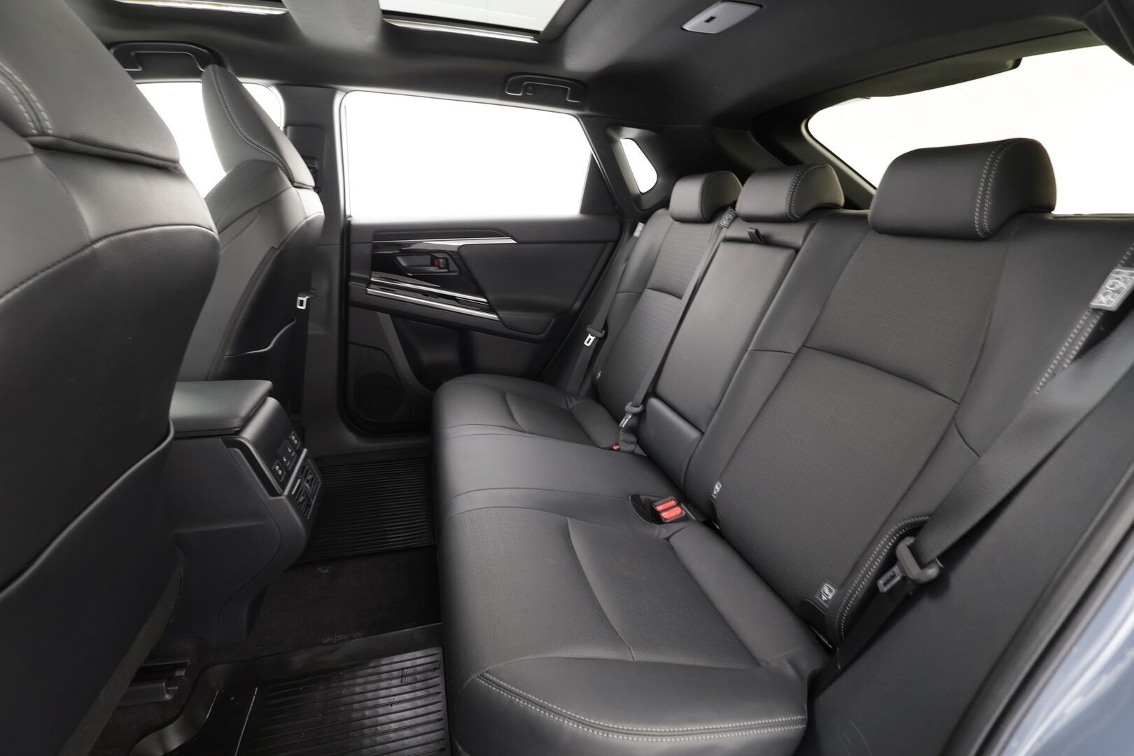 Subaru Solterra 2023 Touring+ - Lämpöpumppu | ACC | Panorama | Harman&Kardon | Nahkasisusta | 360-Kamera | Keyless | Supervarusteltu!
