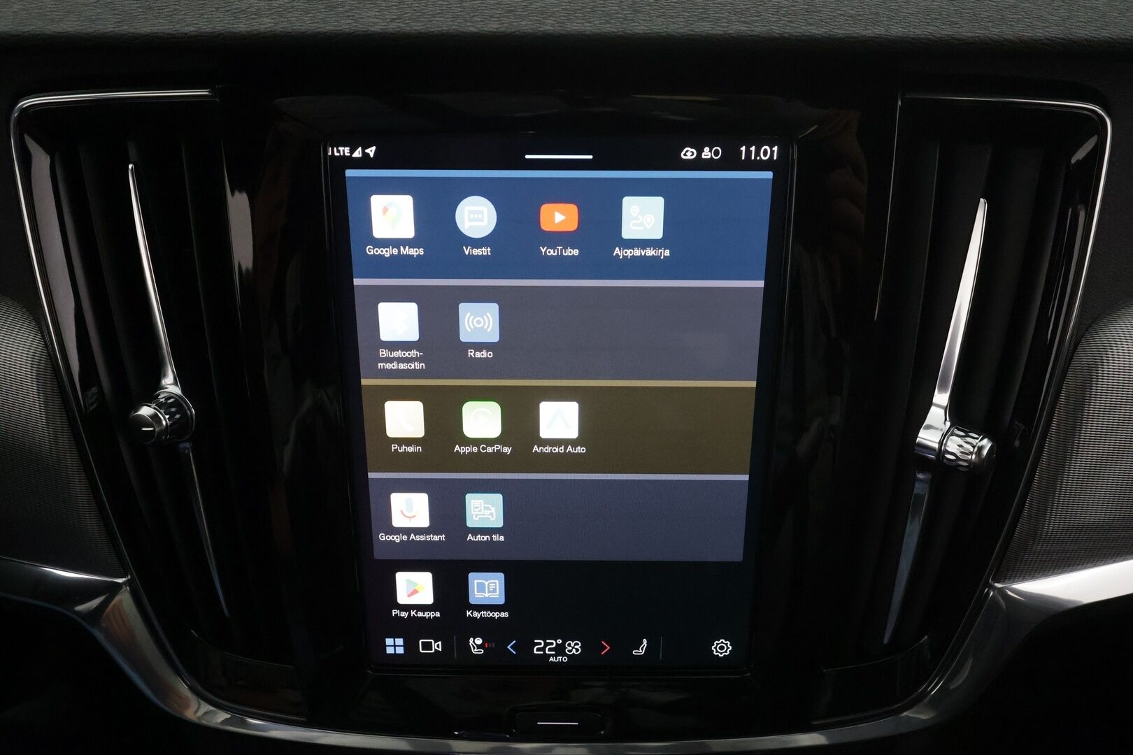 Volvo V90 2023 T6 AWD Long Range Plus Dark aut * ACC / P.kamera / Full LED / Muistipenkit / Sporttinahat / BLIS / Facelift / KeylessGo * - 1.Om Suomi-auto / Kahdet renkaat aluvanteilla / Merkkihuollettu