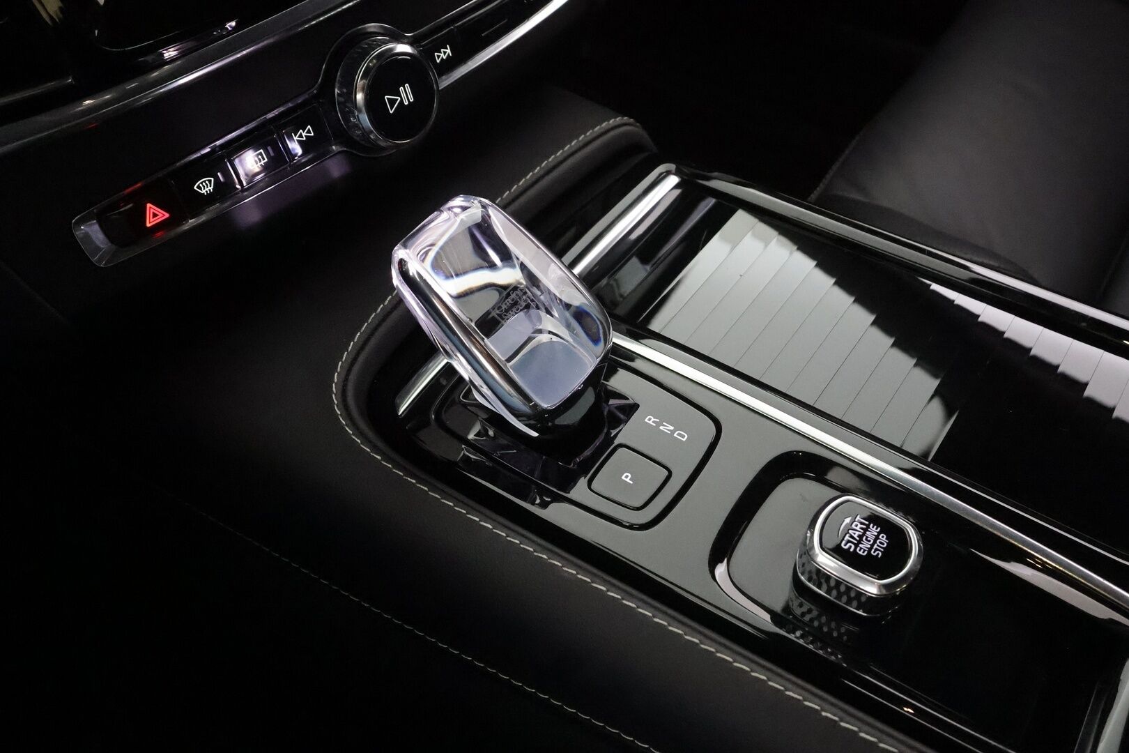 Volvo V90 2023 T6 AWD Long Range Plus Dark aut * ACC / P.kamera / Full LED / Muistipenkit / Sporttinahat / BLIS / Facelift / KeylessGo * - 1.Om Suomi-auto / Kahdet renkaat aluvanteilla / Merkkihuollettu