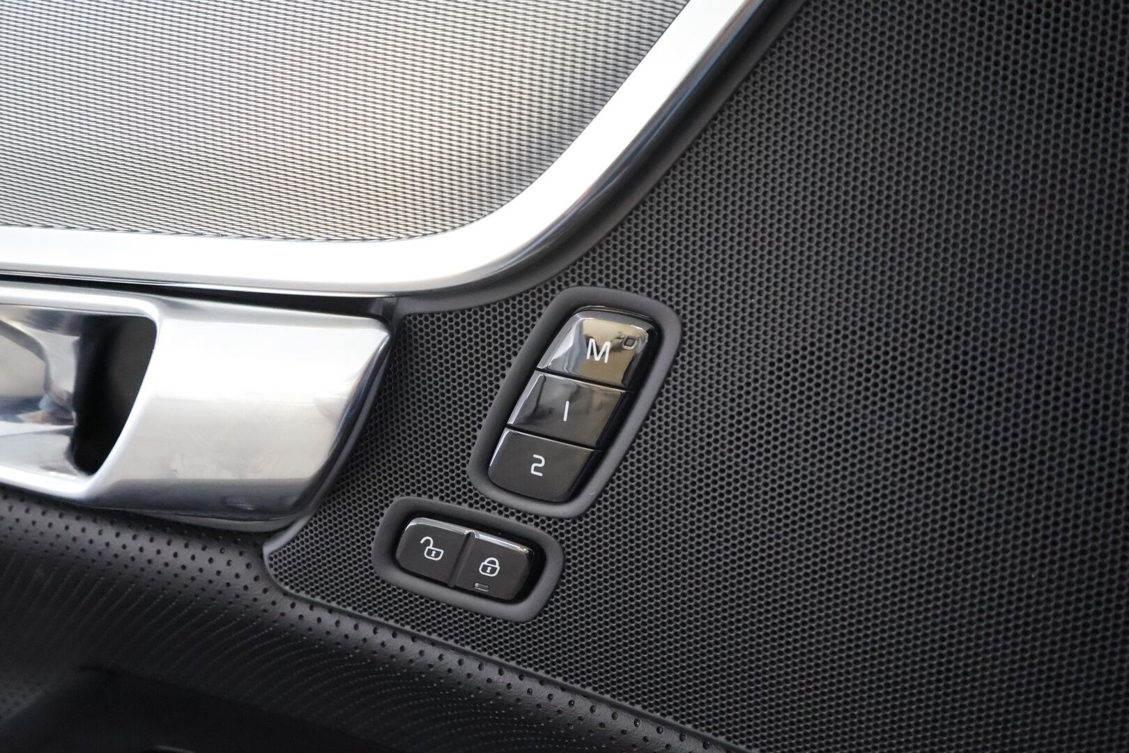 Volvo V90 2023 T6 AWD Long Range Plus Dark aut * ACC / P.kamera / Full LED / Muistipenkit / Sporttinahat / BLIS / Facelift / KeylessGo * - 1.Om Suomi-auto / Kahdet renkaat aluvanteilla / Merkkihuollettu