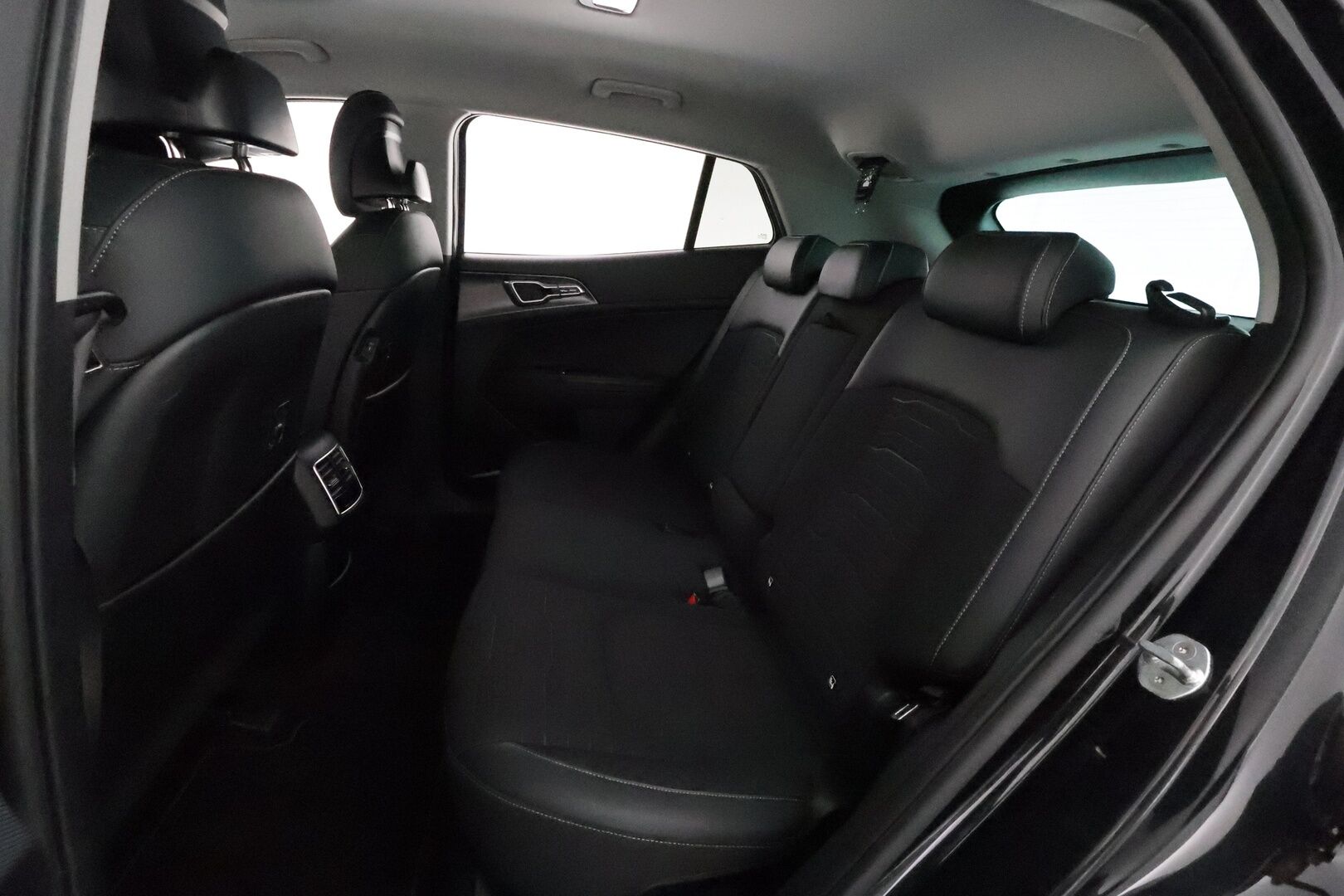 Kia Sportage 2022 1,6 T-GDI AWD Plug-in Hybrid EX AT 265hv **ACC / Koukku / Lohkolämmitin / Sähköpenkit / Navi / LED** - 1.Om Suomi-auto / Akku kuntotarkastettu / Kahdet renkaat aluvanteilla 