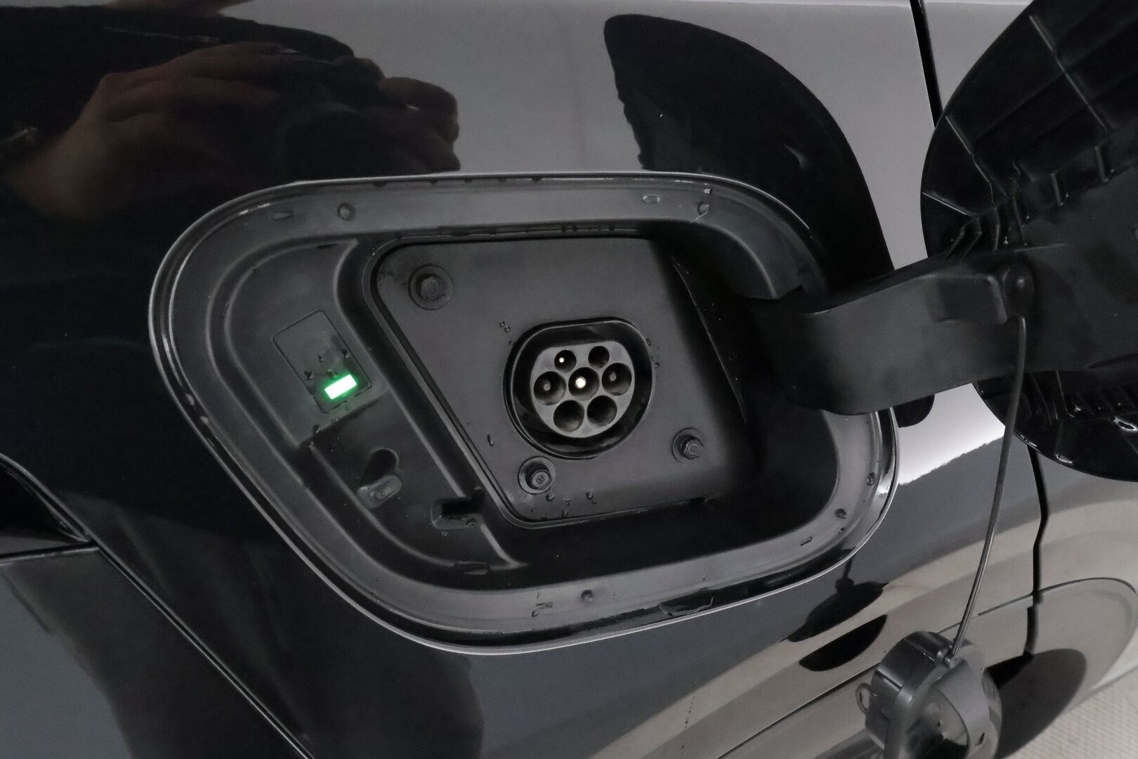 Kia Sportage 2022 1,6 T-GDI AWD Plug-in Hybrid EX AT 265hv **ACC / Koukku / Lohkolämmitin / Sähköpenkit / Navi / LED** - 1.Om Suomi-auto / Akku kuntotarkastettu / Kahdet renkaat aluvanteilla 
