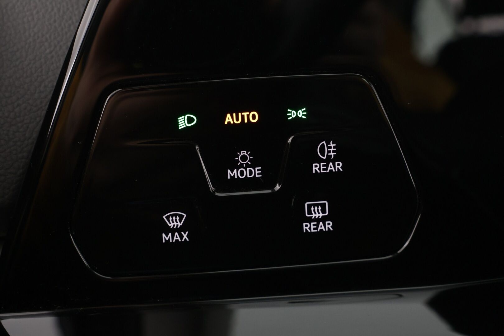 Volkswagen Golf 2022 Comfort 1,0 TSI 81 kW/ *ACC / Lohko+sisäpistoke / Apple Carplay!* - Vähän ajettu / Huippusiisti / Hyvin pidetty!