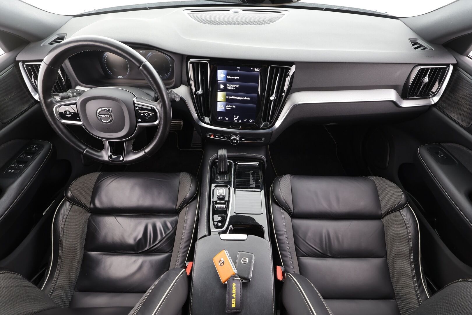 Volvo V60 2021 T8 TwE AWD R-Design aut - | Webasto | ACC | H&K | Full-LED | 360 | Sporttipenkki Muistilla | Navi | Kaistavahti | Keyless | Katveavustin | Kahdet renkaat | 