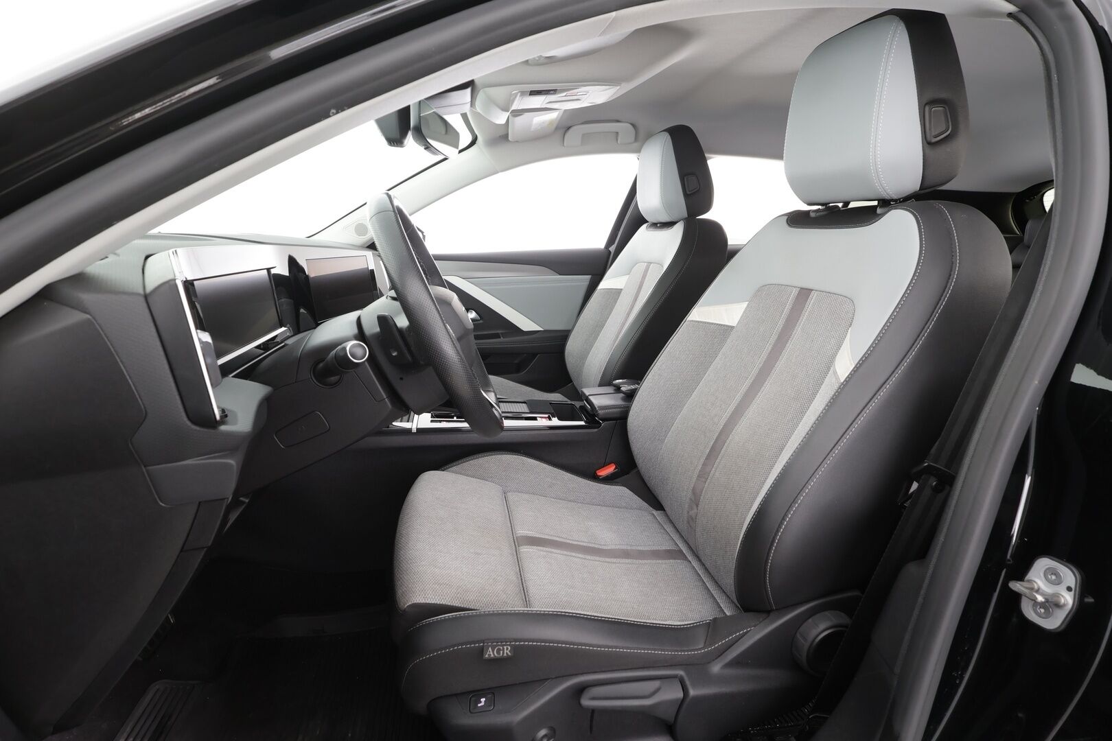 Opel Astra 2022 Innovation Plus 180 A PHEV * ACC / LED / P.kamera / Osanahat / Keyless / Lämm. ratti / Lämm. tuulilasi * - 1.om suomi-auto / Merkkihuollot / Kahdet renkaat aluvantein