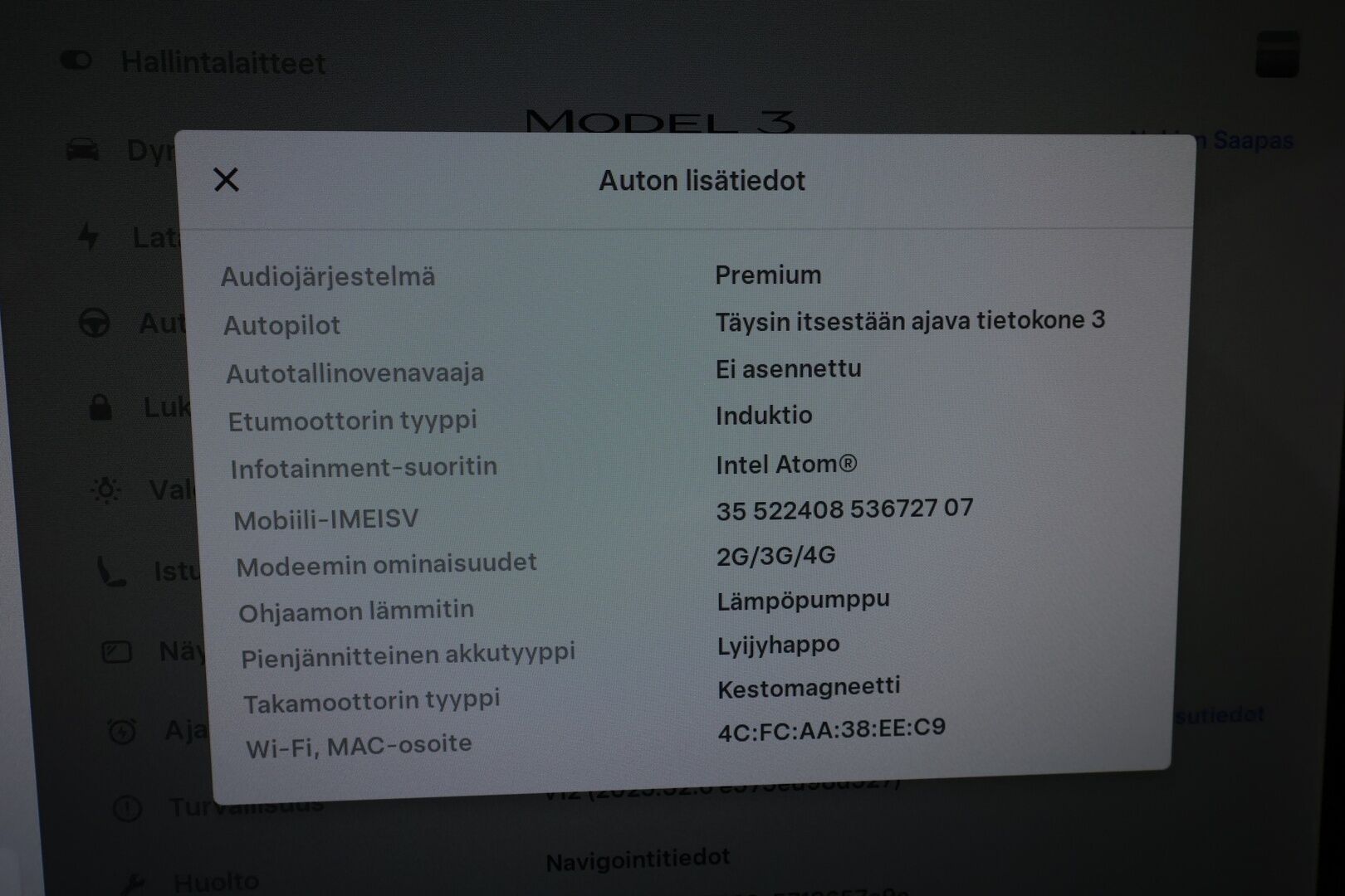 Tesla Model 3 2021 Performance AWD * Lämpöpumppu / Lasikatto / Matrix LED / Premium Audio / Peruutuskamera / Muistipenkki - Akku kuntotarkastettu / Kahdet Renkaat / Juuri tullut Tampereelle!