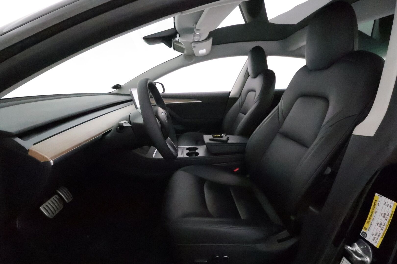 Tesla Model 3 2021 Performance AWD * Lämpöpumppu / Lasikatto / Matrix LED / Premium Audio / Peruutuskamera / Muistipenkki - Akku kuntotarkastettu / Kahdet Renkaat / Juuri tullut Tampereelle!