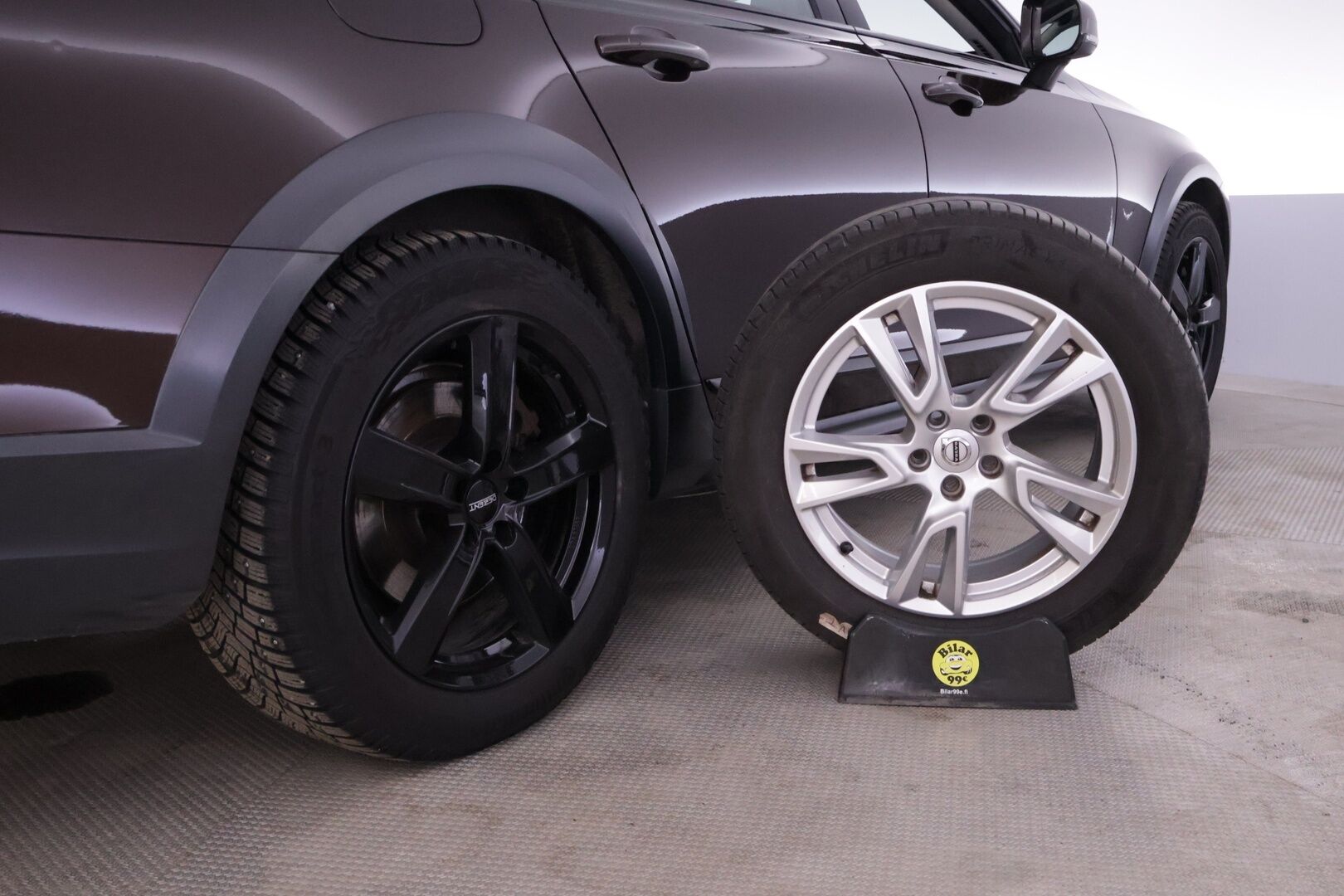 Volvo V90 CROSS COUNTRY 2019 D4 AWD Plus aut *VOC / Webasto / Navi / Adapt. Vakkari / Pilot Assist / Muistipenkit / Digimittaristo* - Kahdet hyvät renkaat / Siististi pidetty - HULLUT AVAJAISHULINAT KORKOTARJOUS 3,29 %