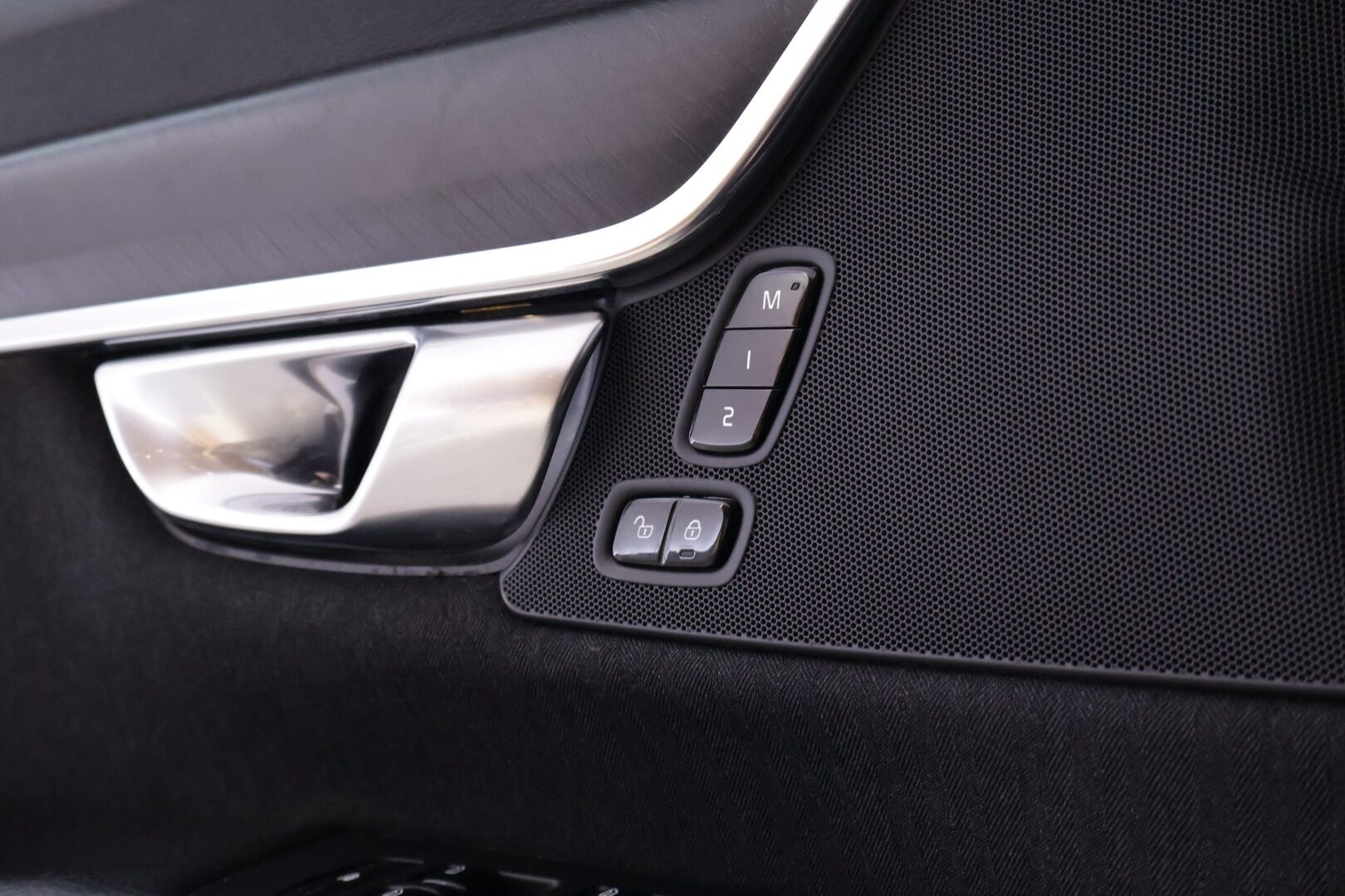 Volvo V90 CROSS COUNTRY 2019 D4 AWD Plus aut *VOC / Webasto / Navi / Adapt. Vakkari / Pilot Assist / Muistipenkit / Digimittaristo* - Kahdet hyvät renkaat / Siististi pidetty - HULLUT AVAJAISHULINAT KORKOTARJOUS 3,29 %