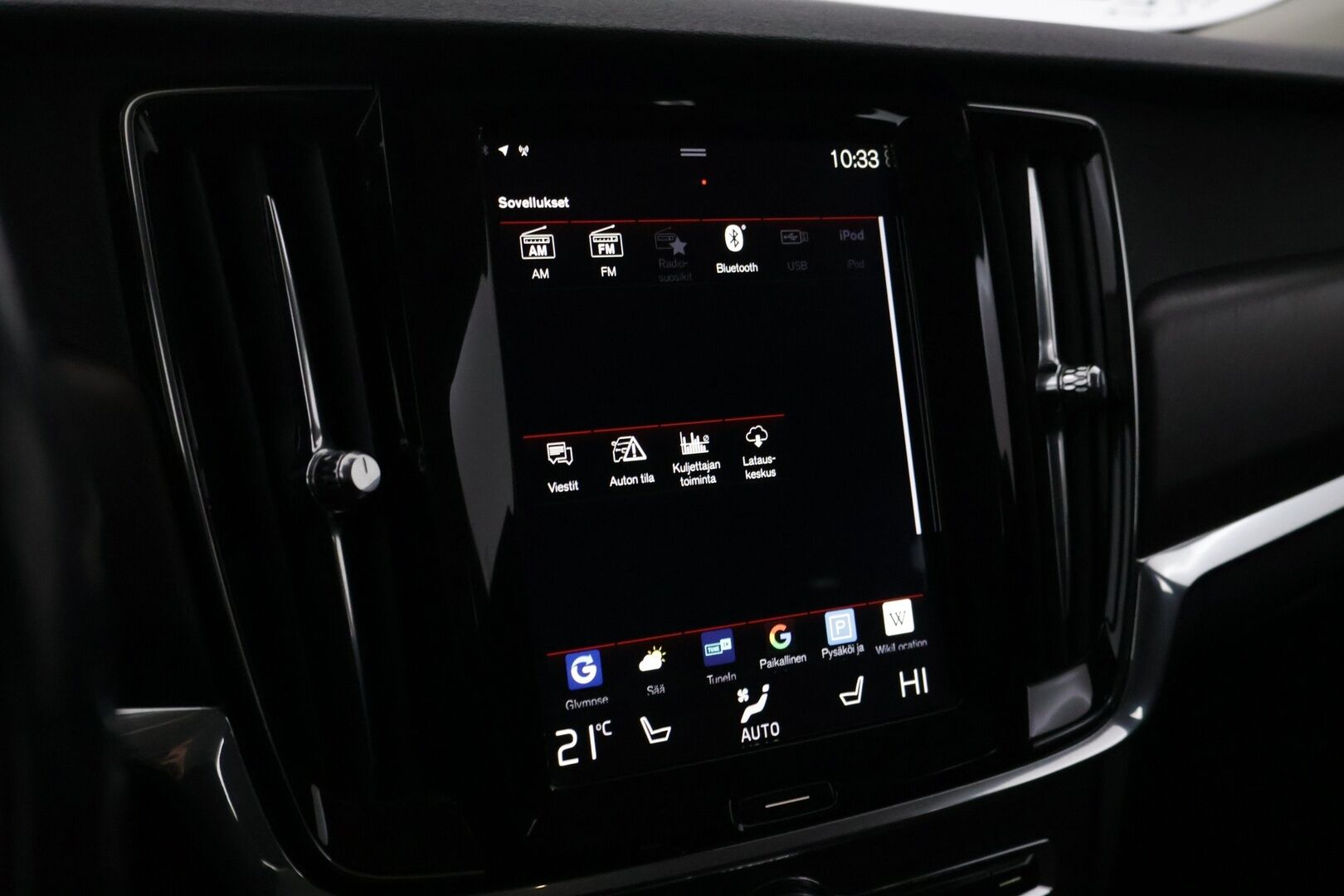 Volvo V90 2019 Cross Country D4 AWD Business *VOC / Webasto / Navi / Adapt. Vakkari / Pilot Assist / Puolinahat / Digimittaristo* - Kahdet hyvät renkaat / Siististi pidetty