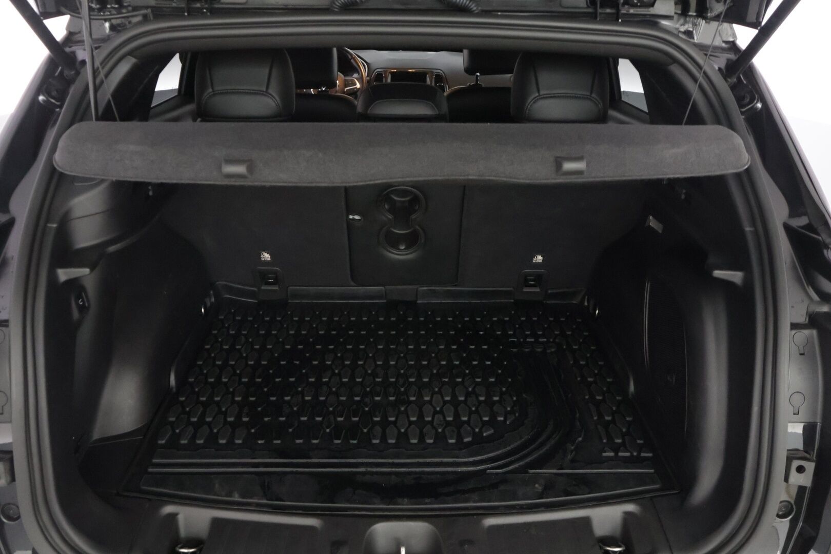 Jeep Compass 2020 COMPASS Monikäyttöajoneuvo (AF) 5ov 1332cm3 A - * Alpine Audio | Vakionopeudensäädin | P-Kamera | Koukku | Xenon | Navi *