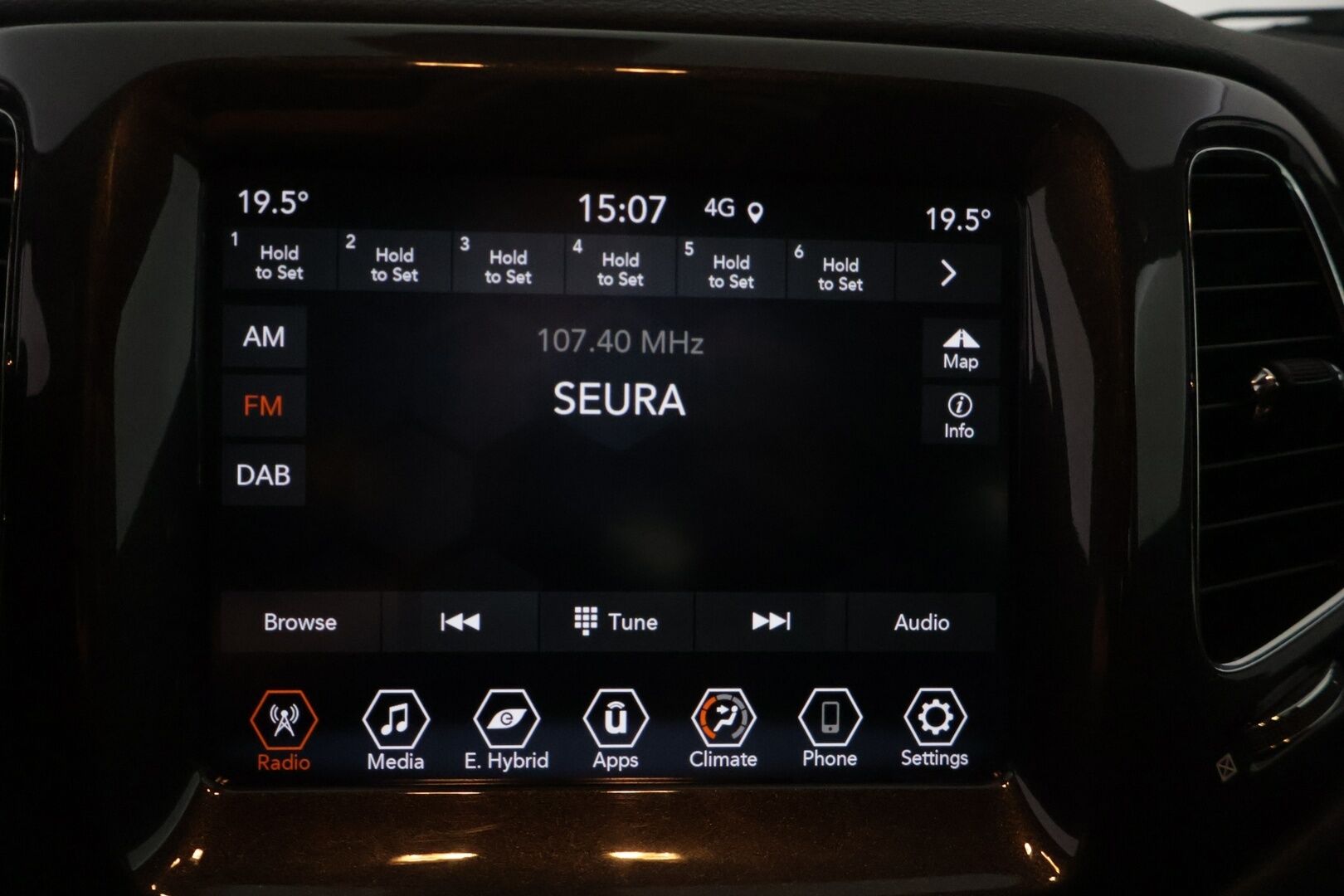 Jeep Compass 2020 COMPASS Monikäyttöajoneuvo (AF) 5ov 1332cm3 A - * Alpine Audio | Vakionopeudensäädin | P-Kamera | Koukku | Xenon | Navi *