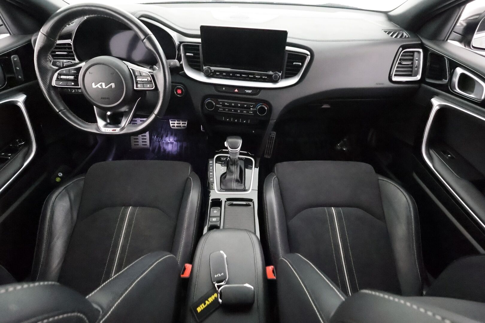 Kia ProCeed 2022 1,5 T-GDI Mild-Hybrid 160hv GT-Line Business Premium DCT - | ACC | Koukku | JBL | Muistipenkki | Nahka-alcantara | P.kamera | Sähk. takaluukku | HDA | BSM | Keyless | LED | Lämm. ratti | Merkkihuollot |
