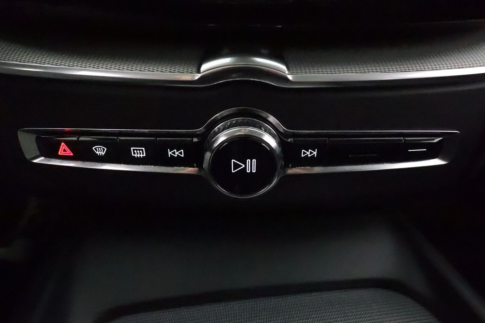 Volvo XC60 2023 T6 AWD Long Range Plus Bright aut * Webasto / Panorama / Adapt.Vakkari / Full LED / Peruutuskamera / Sporttinahat Muistilla - 1-om Suomi-auto / Akku kuntotarkastettu! / Kahdet Renkaat / Merkkihuollettu!