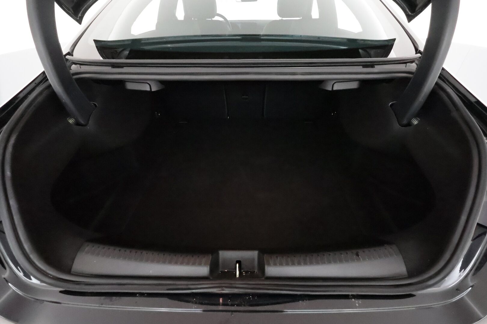 Mercedes-Benz CLA 2020 180 A Business Progressive **Vakkari / Kaistavahti / P.kamera / Sporttipenkit / Apple&Android / LED**
