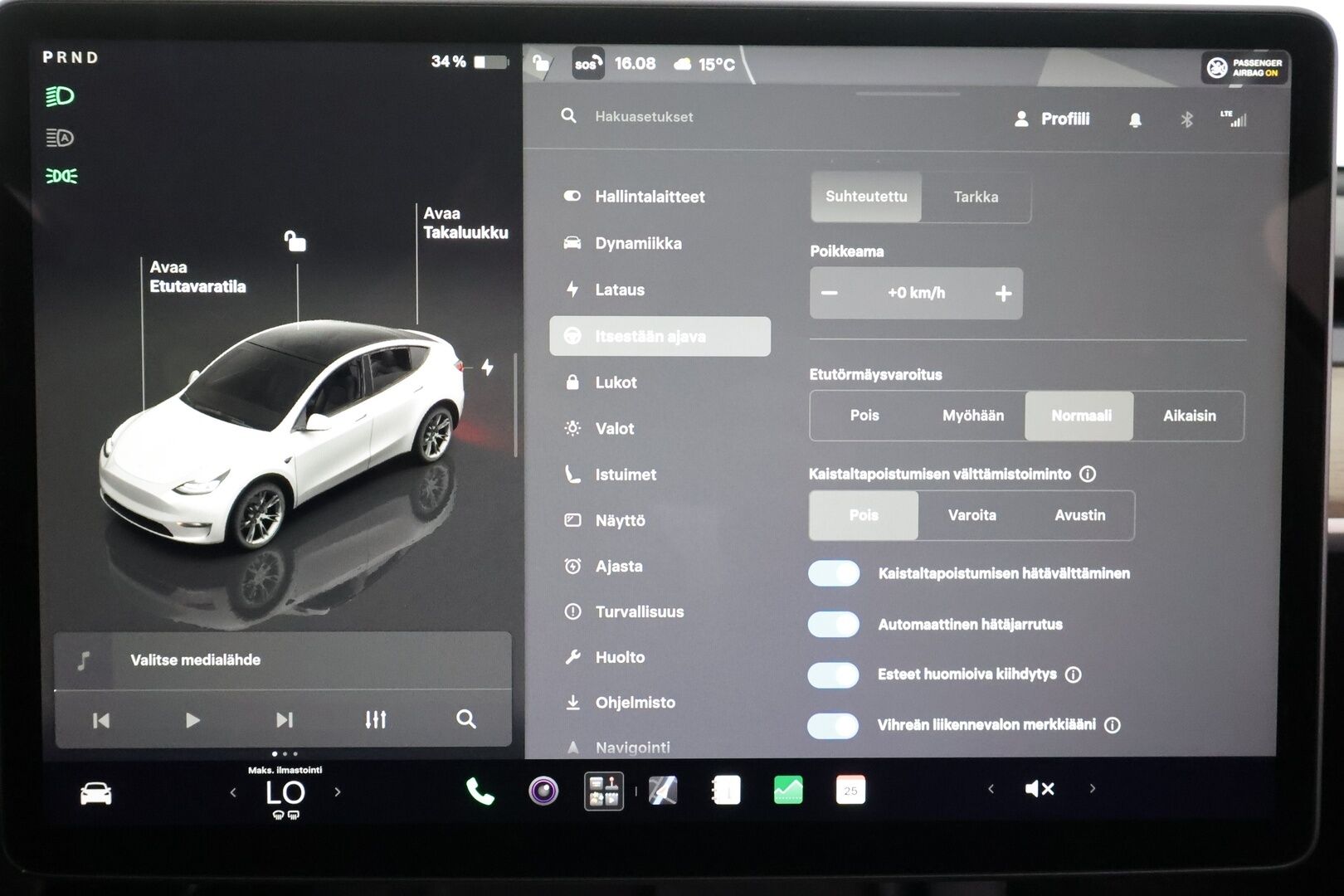 Tesla Model Y 2022 Long Range - | Koukku | ILP | Lasikatto | ACC | Matrix-LED | P.Kamera | Muistipenkki | Premium Audio | Navi | Kaistavahti | Keyless | 2x Latauskaapelit | Suomi-auto |