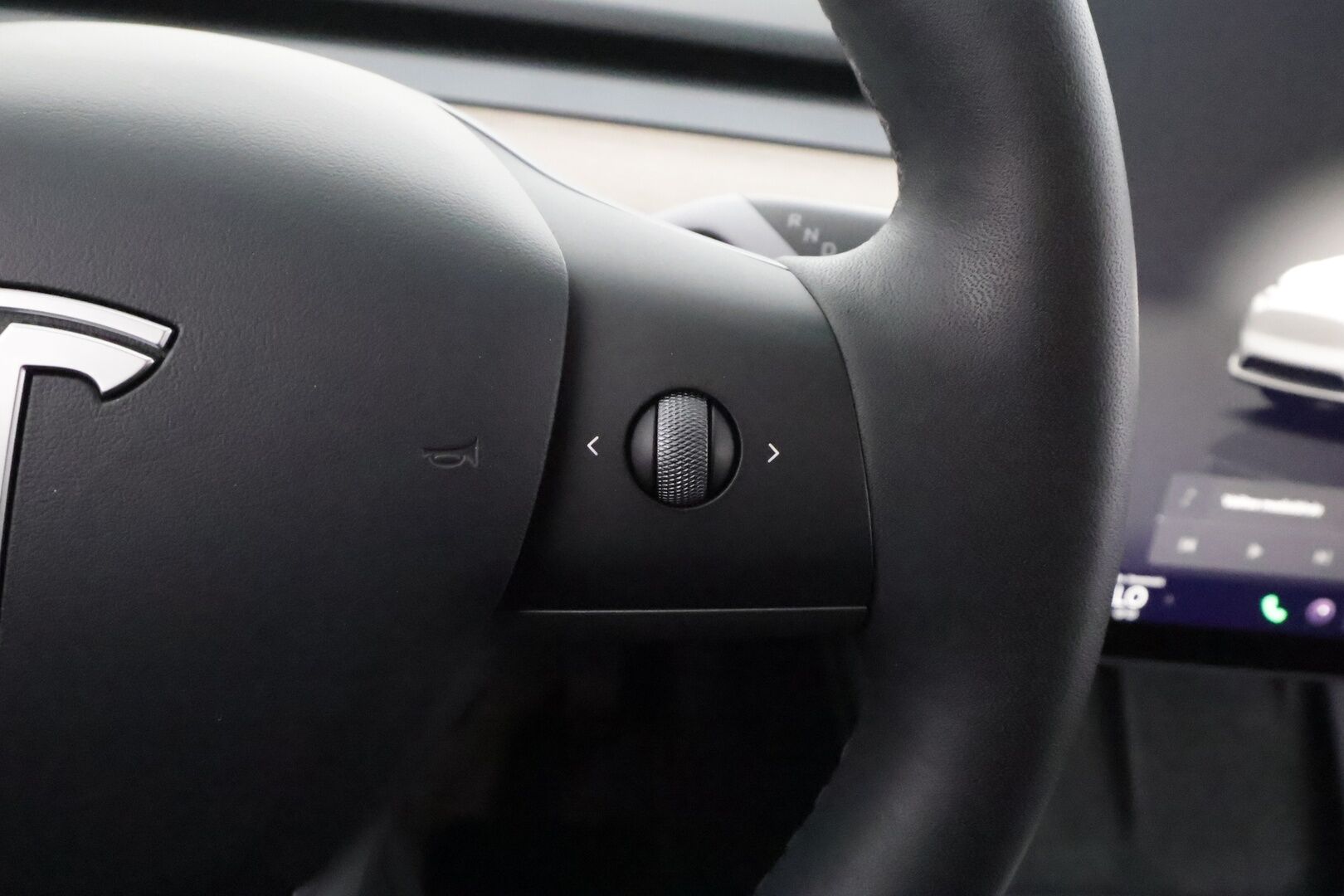 Tesla Model Y 2022 Long Range - | Koukku | ILP | Lasikatto | ACC | Matrix-LED | P.Kamera | Muistipenkki | Premium Audio | Navi | Kaistavahti | Keyless | 2x Latauskaapelit | Suomi-auto |