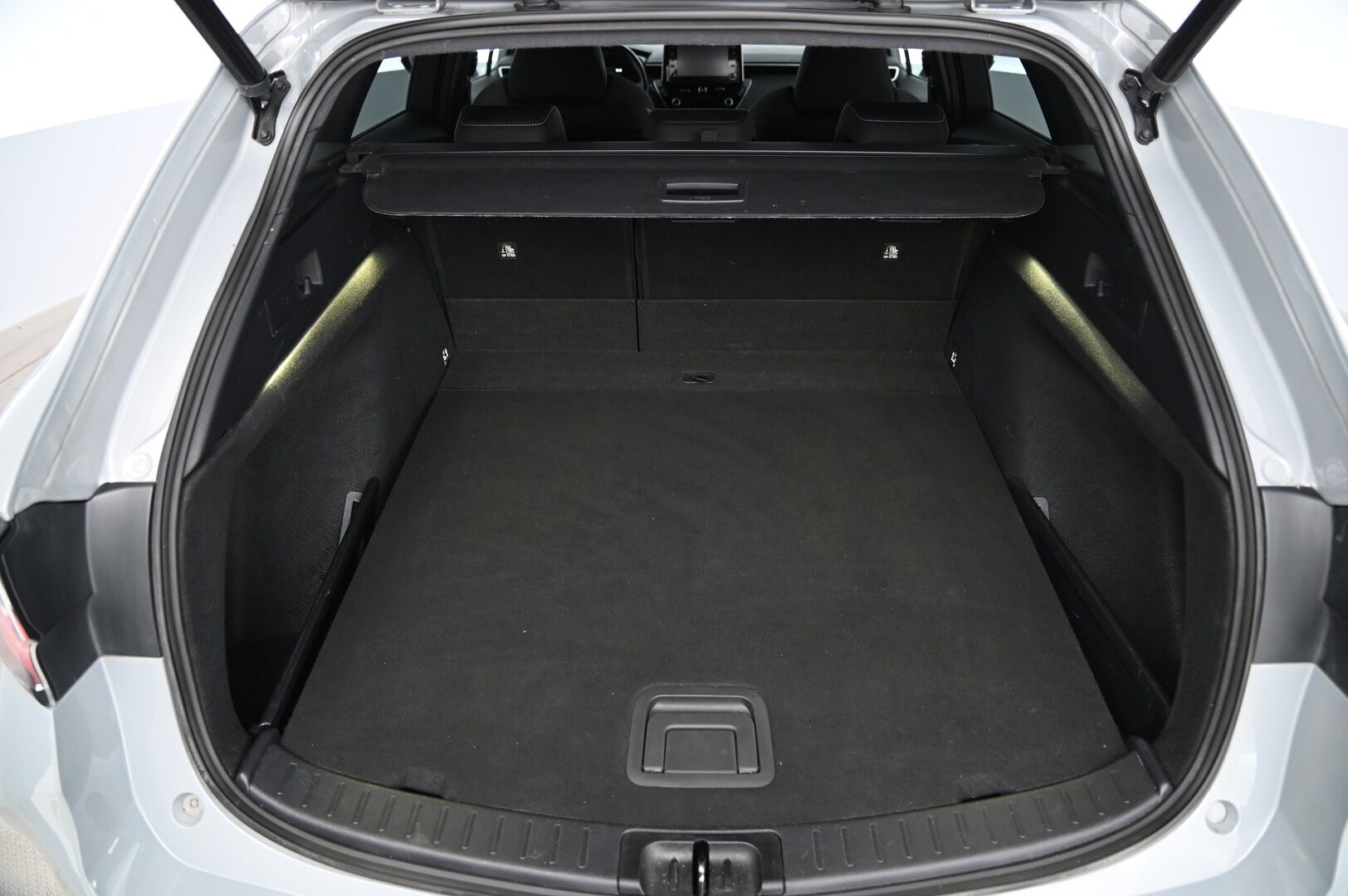 Toyota Corolla 2022 Touring Sports 1,8 Hybrid Style* ACC / P-kamera / Ratinlämmitys* - * Juuri tullut / 2x renkaat*