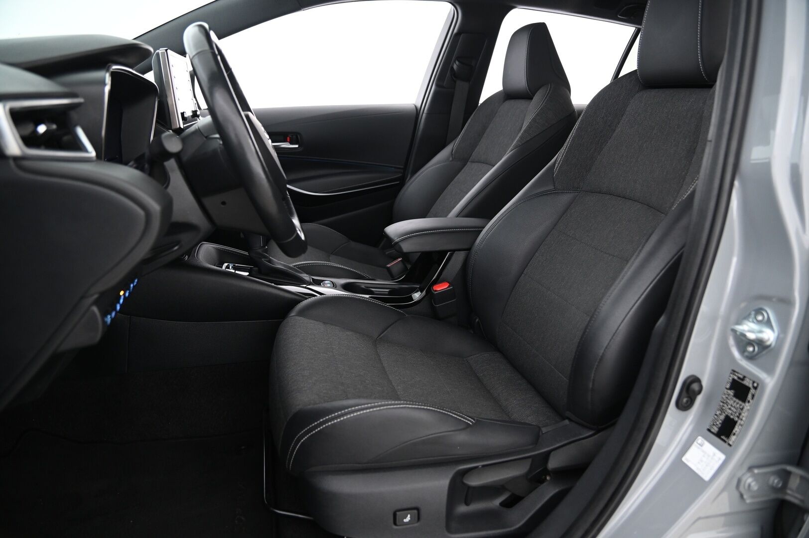 Toyota Corolla 2022 Touring Sports 1,8 Hybrid Style* ACC / P-kamera / Ratinlämmitys* - * Juuri tullut / 2x renkaat*