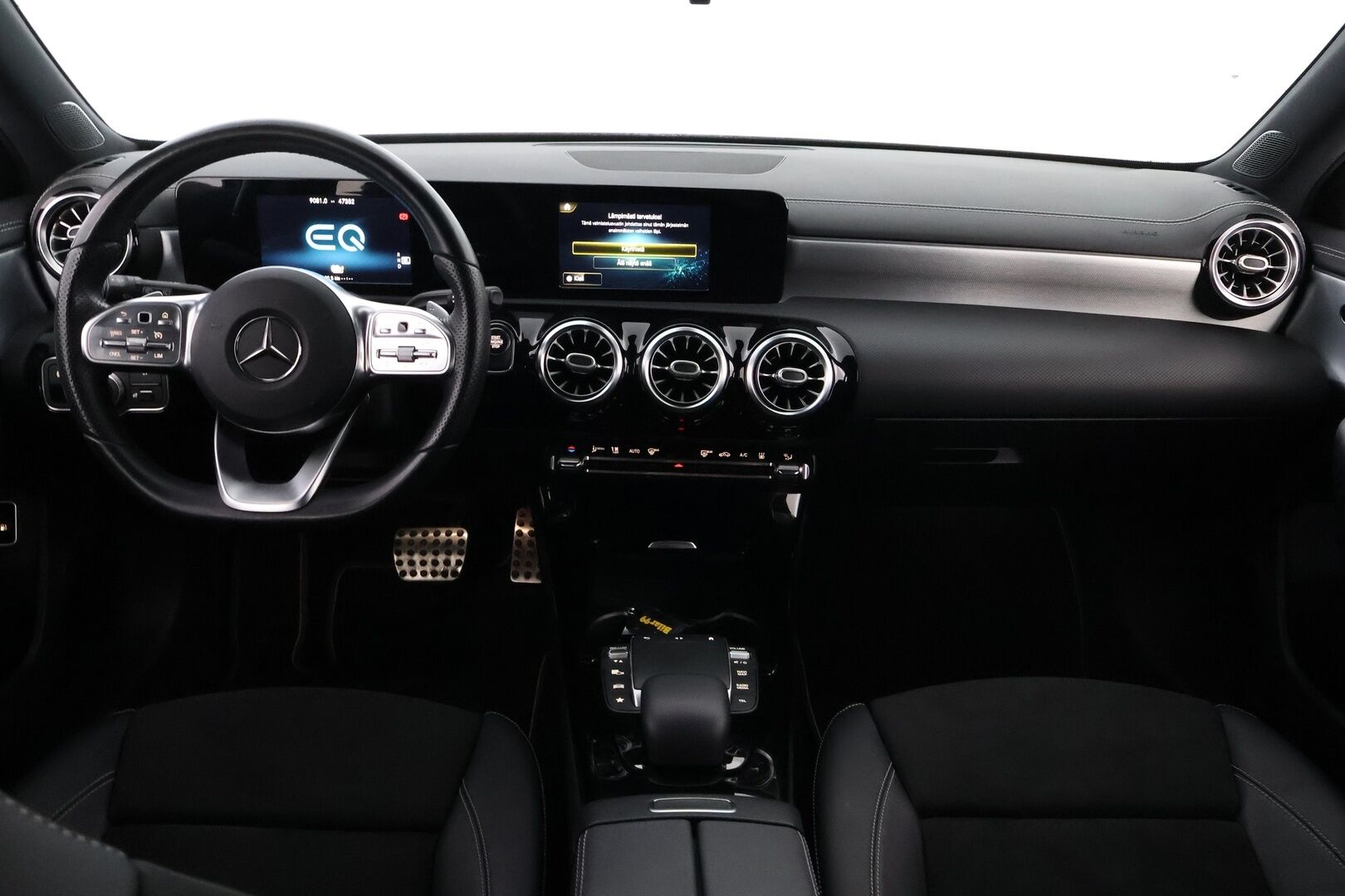 Mercedes-Benz A 2021 250 e A Business AMG Edition EQ Power * Peruutuskamera / Nahka-Alcantara / LED High Performance / Night / Näyttävä! - Lisälämmitin / 2x Renkaat / Juuri tullut Tampereelle!