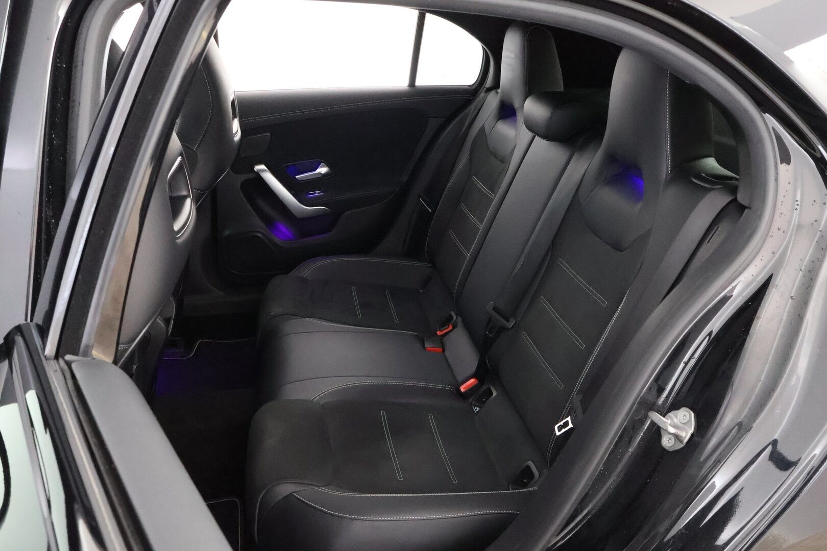 Mercedes-Benz A 2021 250 e A Business AMG Edition EQ Power * Peruutuskamera / Nahka-Alcantara / LED High Performance / Night / Näyttävä! - Lisälämmitin / 2x Renkaat / Juuri tullut Tampereelle!