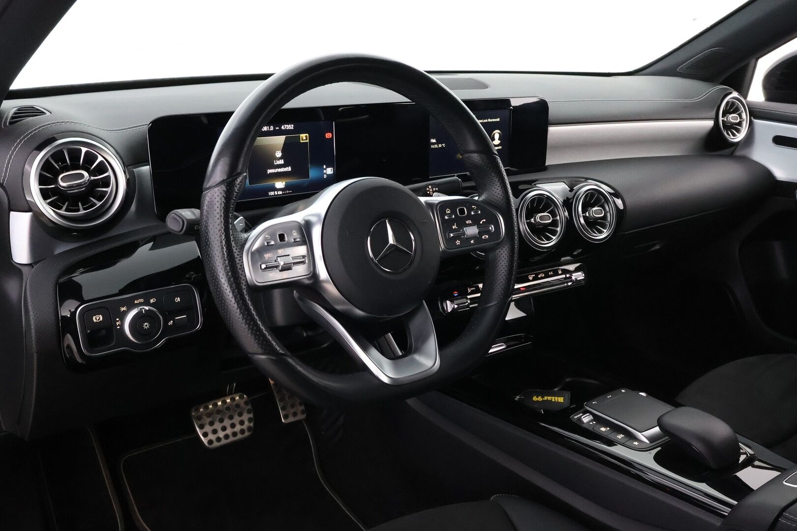 Mercedes-Benz A 2021 250 e A Business AMG Edition EQ Power * Peruutuskamera / Nahka-Alcantara / LED High Performance / Night / Näyttävä! - Lisälämmitin / 2x Renkaat / Juuri tullut Tampereelle!