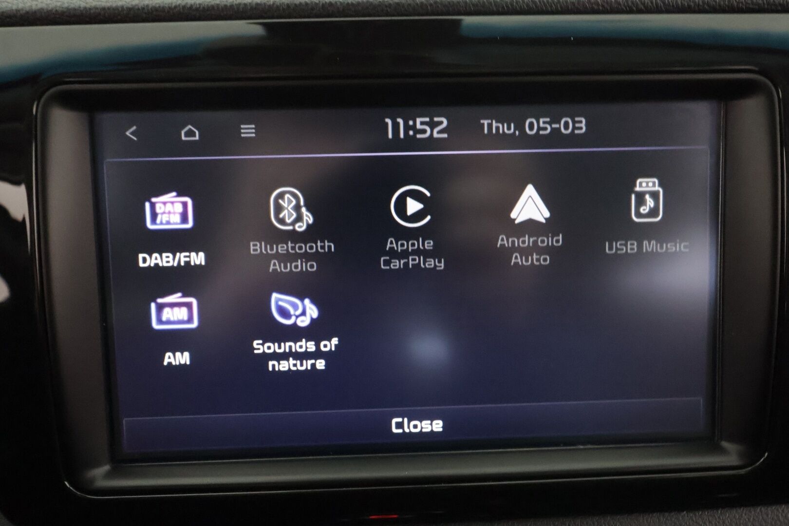 Kia Niro Electric 2019 Business Luxury 64 kWh 204 hv * ACC / P.kamera / ILP / Lasikattoluukku / JBL / Muistipenkki / Navi / Ilmastoidut nahat * - Akku kuntotarkastettu / Kahdet renkaat aluvanteilla / Merkkihuollettu