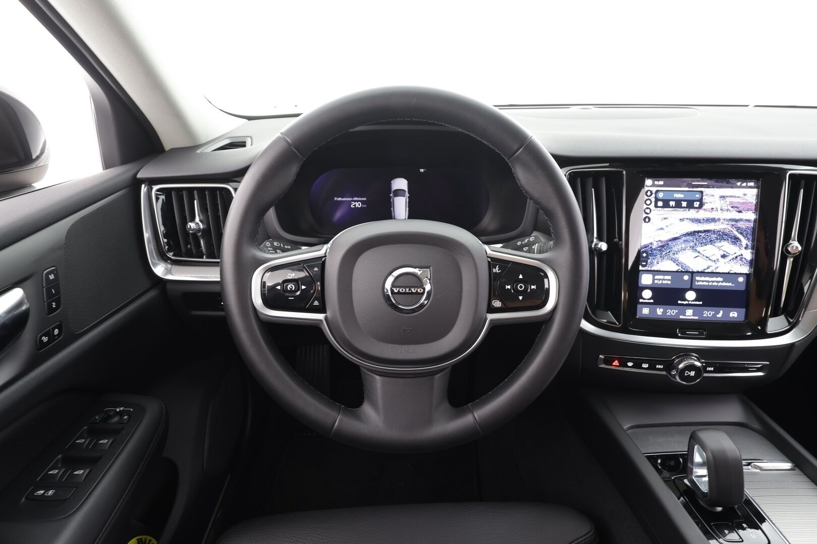Volvo V60 2023 B4 MHEV Business Plus Dark DCT aut - | Pilot assist | Webasto | Koukku | Full-LED | High Performance Audio | Muistinahat | P.kamera | Ratinlämmitys | keyless | Apple&Android | 1.Om Suomi-auto | Kahdet Renkaat |