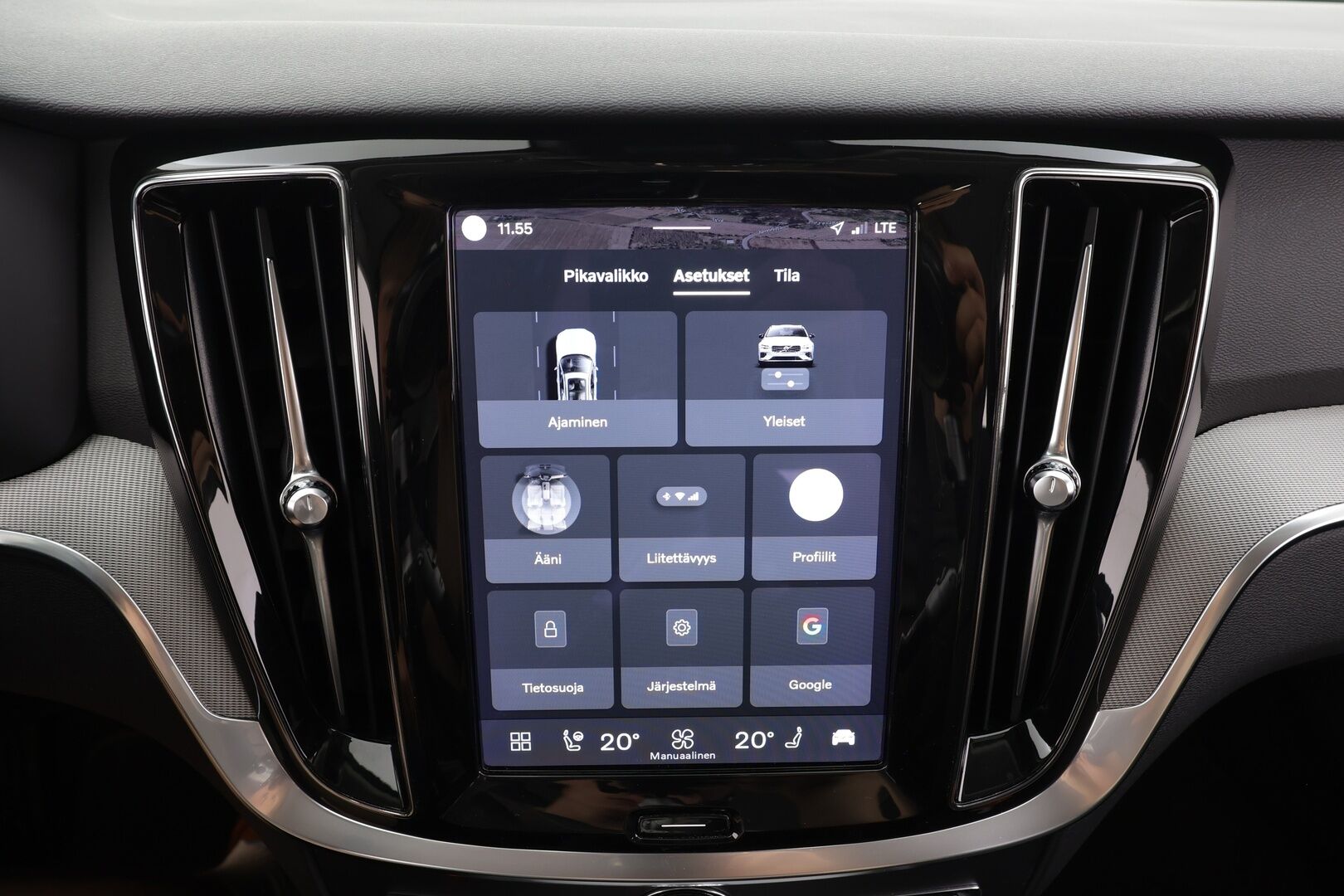 Volvo V60 2023 B4 MHEV Business Plus Dark DCT aut - | Pilot assist | Webasto | Koukku | Full-LED | High Performance Audio | Muistinahat | P.kamera | Ratinlämmitys | keyless | Apple&Android | 1.Om Suomi-auto | Kahdet Renkaat |