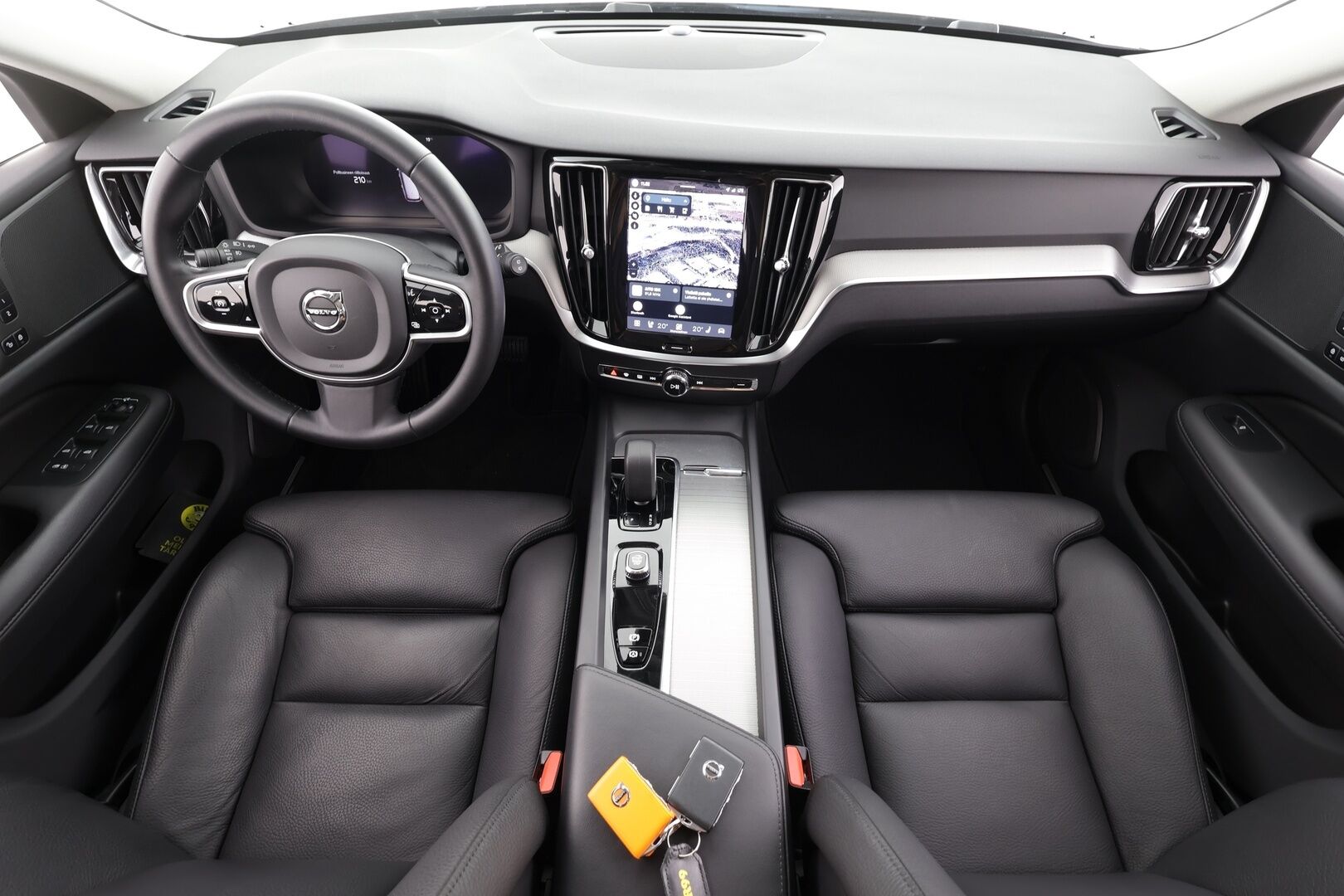 Volvo V60 2023 B4 MHEV Business Plus Dark DCT aut - | Pilot assist | Webasto | Koukku | Full-LED | High Performance Audio | Muistinahat | P.kamera | Ratinlämmitys | keyless | Apple&Android | 1.Om Suomi-auto | Kahdet Renkaat |