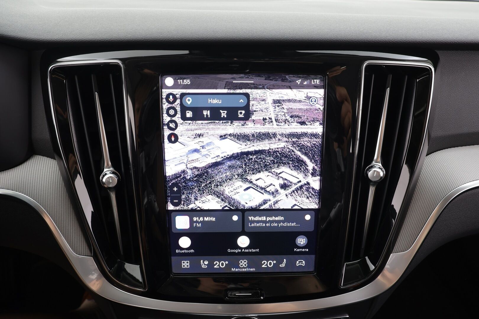 Volvo V60 2023 B4 MHEV Business Plus Dark DCT aut - | Pilot assist | Webasto | Koukku | Full-LED | High Performance Audio | Muistinahat | P.kamera | Ratinlämmitys | keyless | Apple&Android | 1.Om Suomi-auto | Kahdet Renkaat |