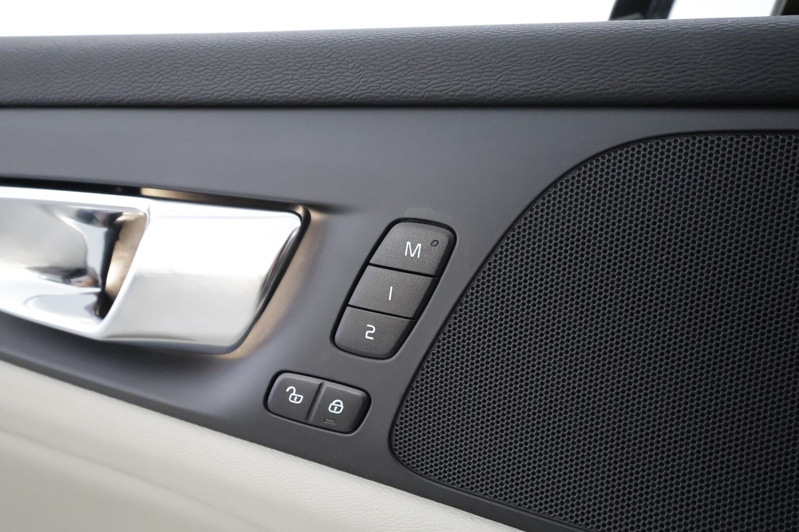 Volvo V60 2023 B3 MHEV Business Plus Bright DCT aut * Webasto / ACC / Full-LED / P.kamera / Sportnahat Muistilla / Navi / Keyless * - 1-om Suomi-auto / Kahdet renkaat aluvanteilla / Merkkihuollot - HULLUT AVAJAISHULINAT KORKOTARJOUS 3,29 %