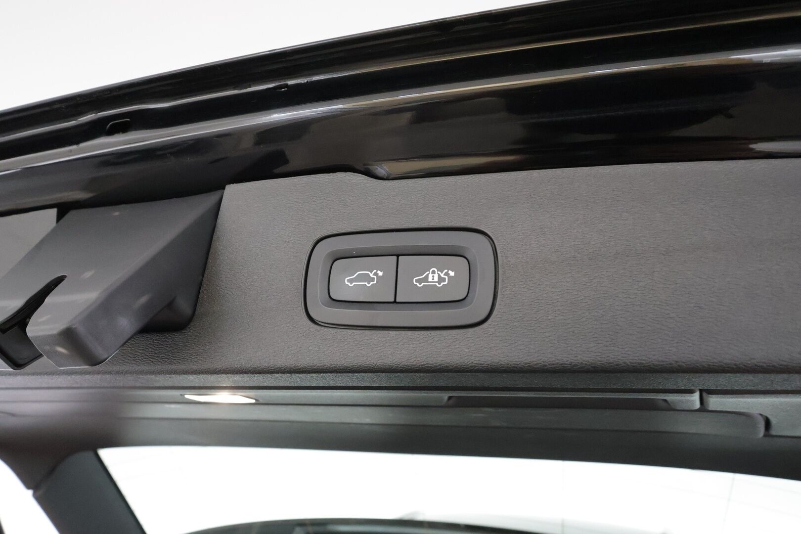 Volvo V60 2023 B3 MHEV Business Plus Bright DCT aut * Webasto / ACC / Full-LED / P.kamera / Sportnahat Muistilla / Navi / Keyless * - 1-om Suomi-auto / Kahdet renkaat aluvanteilla / Merkkihuollot - HULLUT AVAJAISHULINAT KORKOTARJOUS 3,29 %