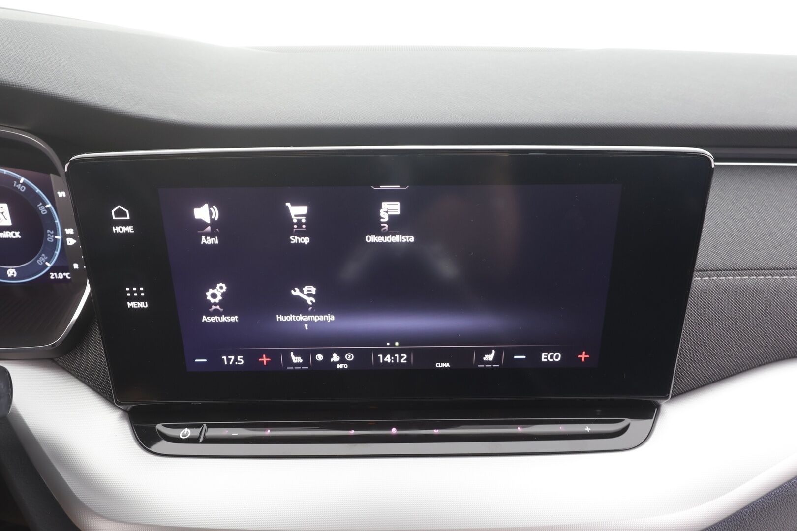 Skoda Octavia 2022 Combi 1.4 TSI PHEV Style iV DSG Autom. - 1Om Suomiauto | Webasto | ACC | Crystal Matrix LED | HUD | Peruutuskamera | Muistipenkit | Merkkihuollot | Supervarusteet!